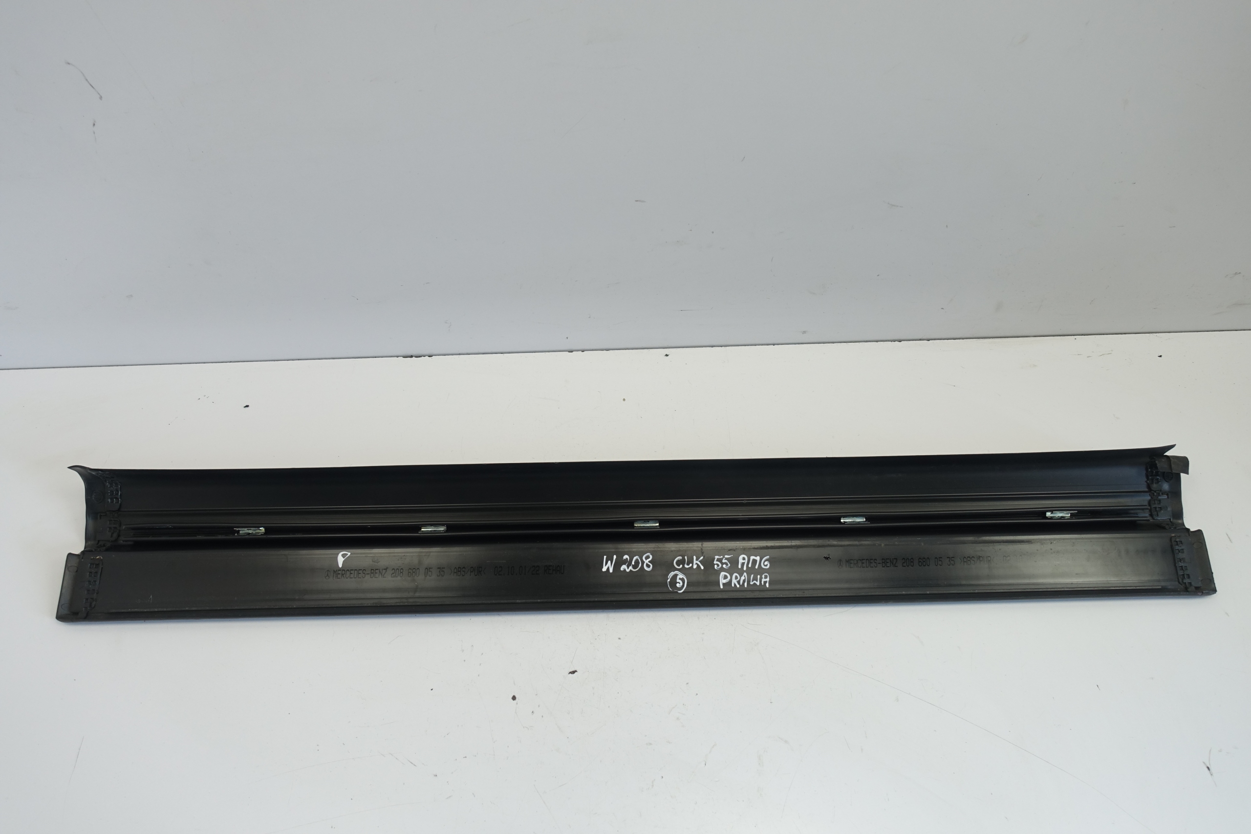 Mercedes W208 CLK 5 5 AMG PRZEDNIA LISTWA PROGOWA Quality of parts according to GVO Q original with factory logo OEM OES