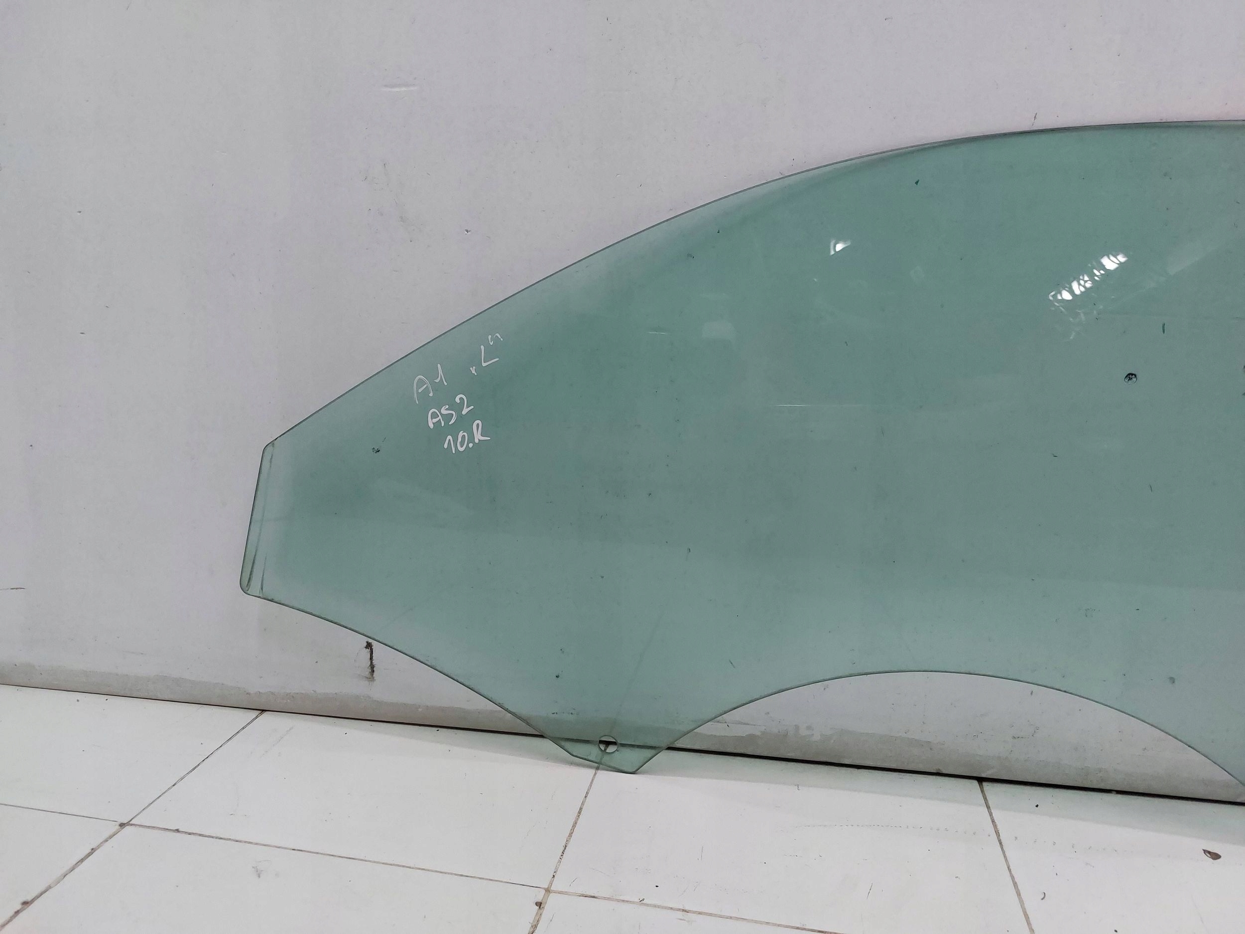 AUDI A1 8X 3D 10r window door left original EUROPA AS2