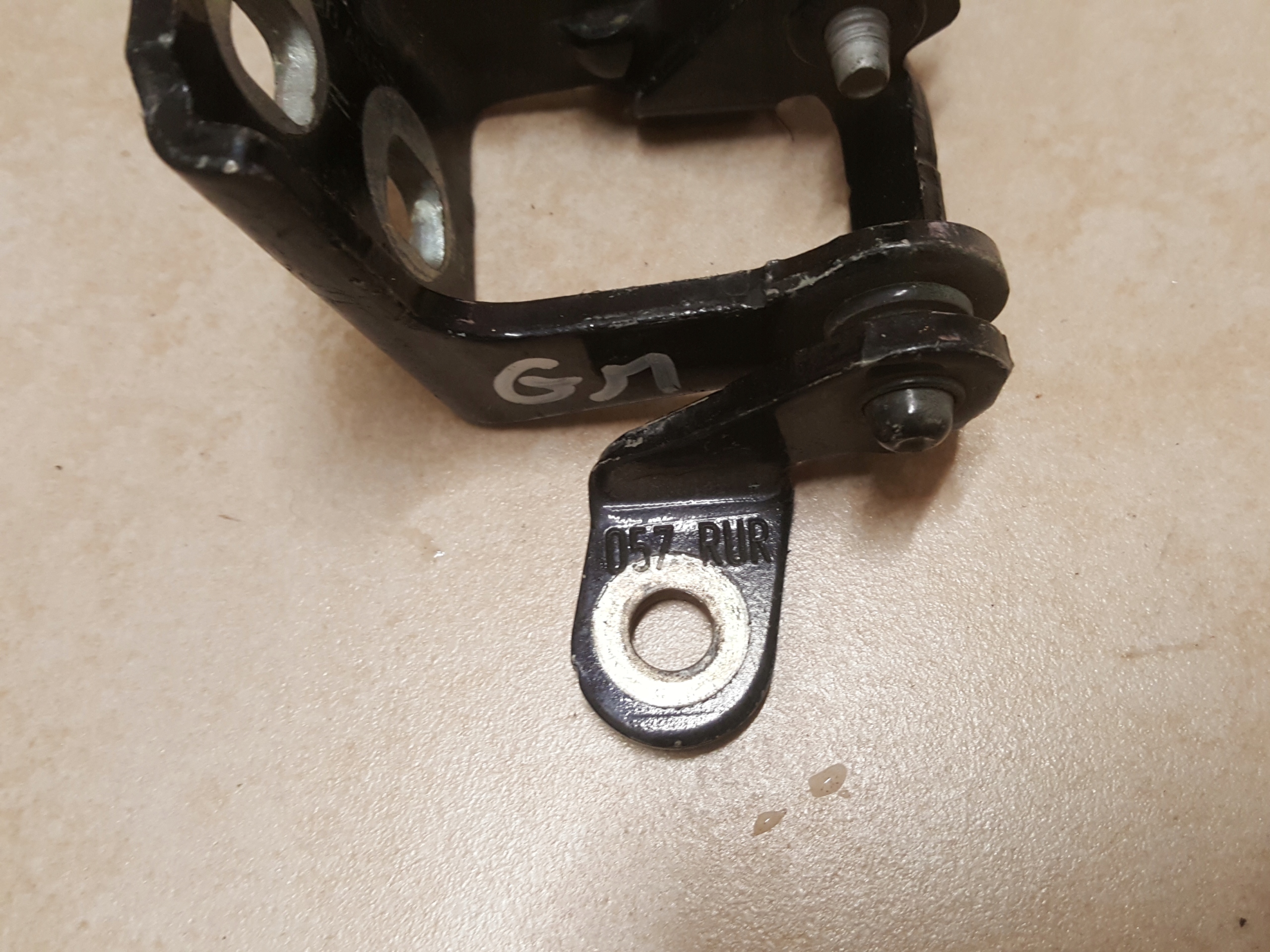 hinge door OPEL INSIGNIA A and 057 RUR ES03A046574 OE