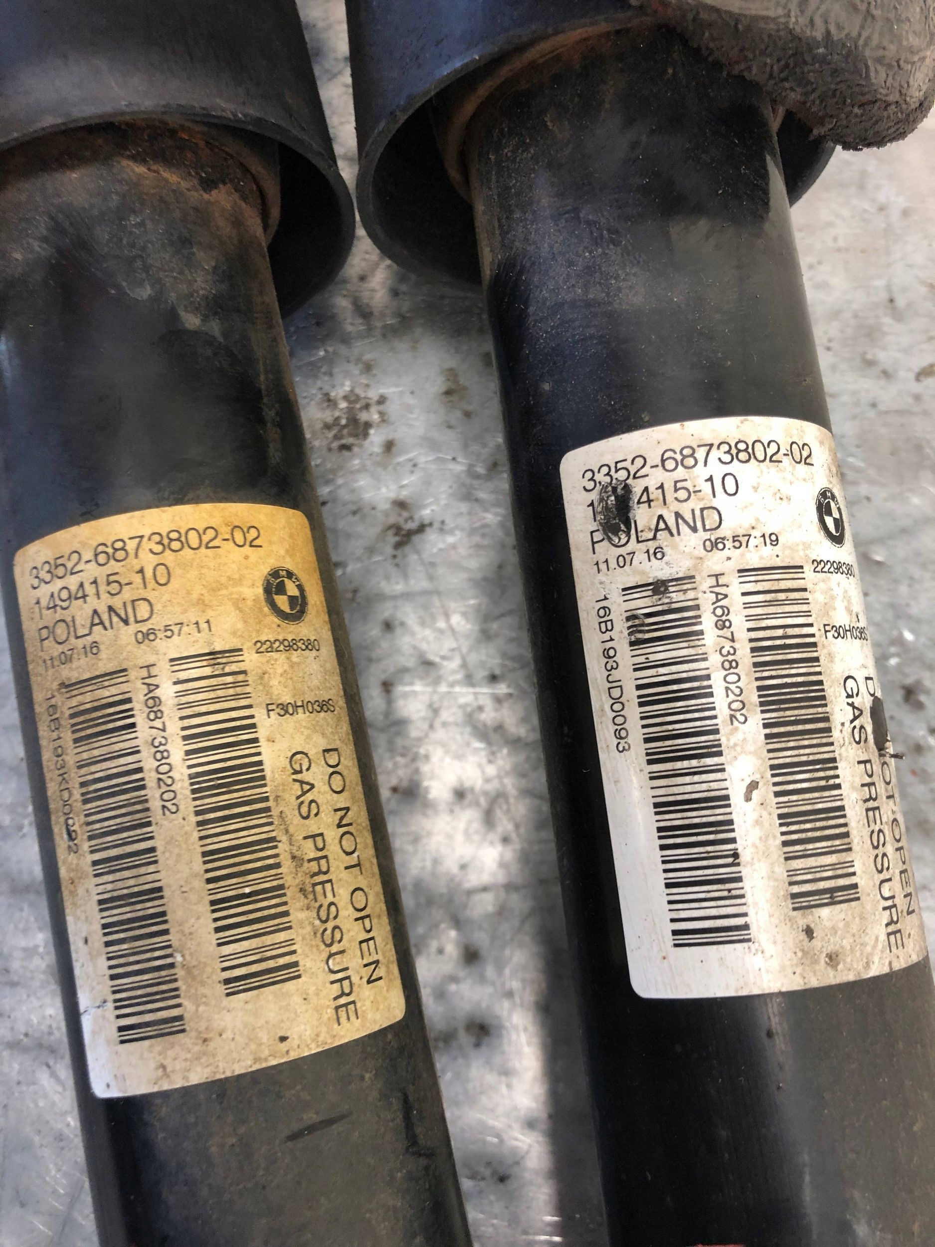stoßdämpfer heck KOMPLET BMW F31 6873802