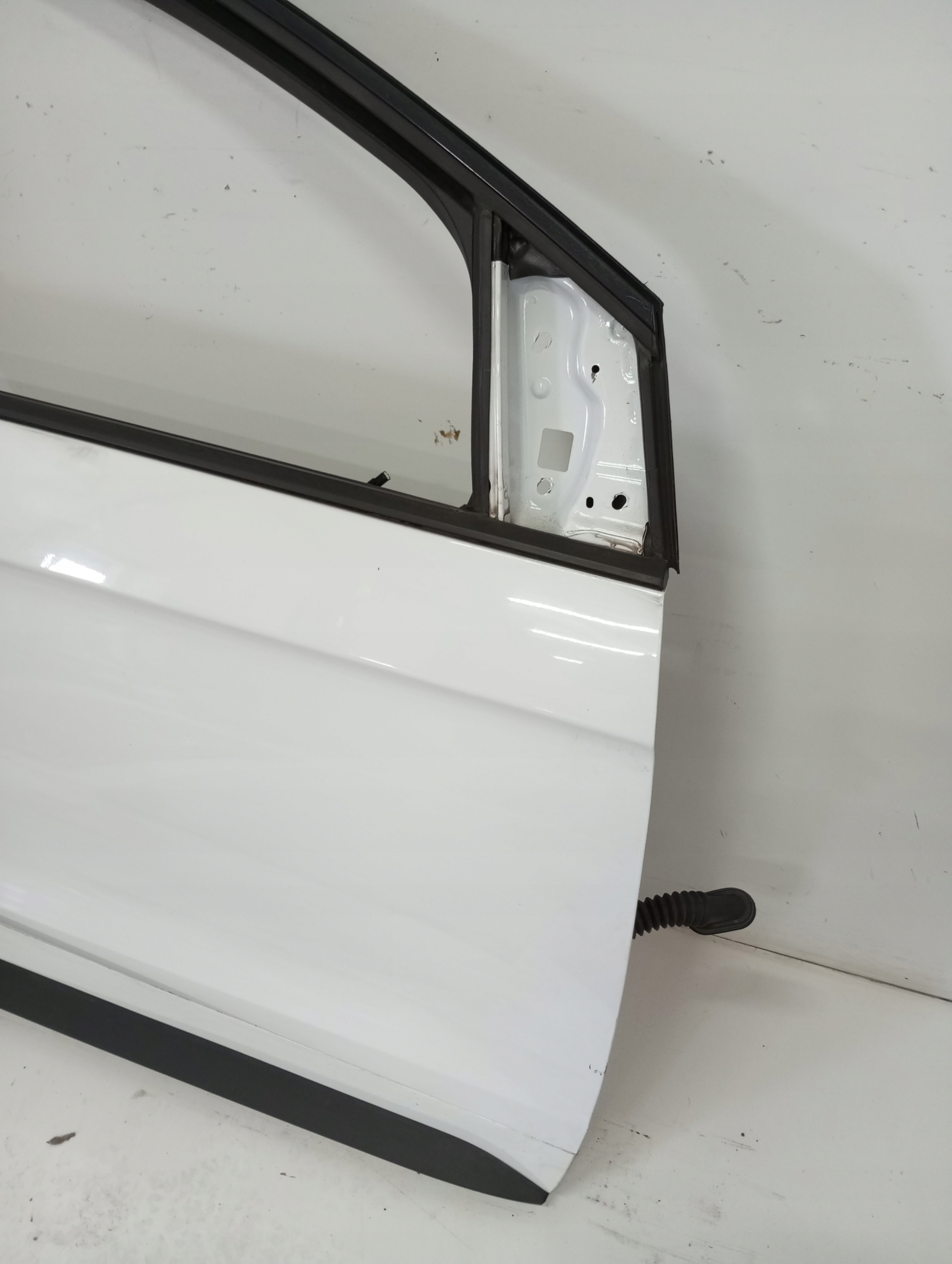 dvere pravé predné FORD EDGE 16R
