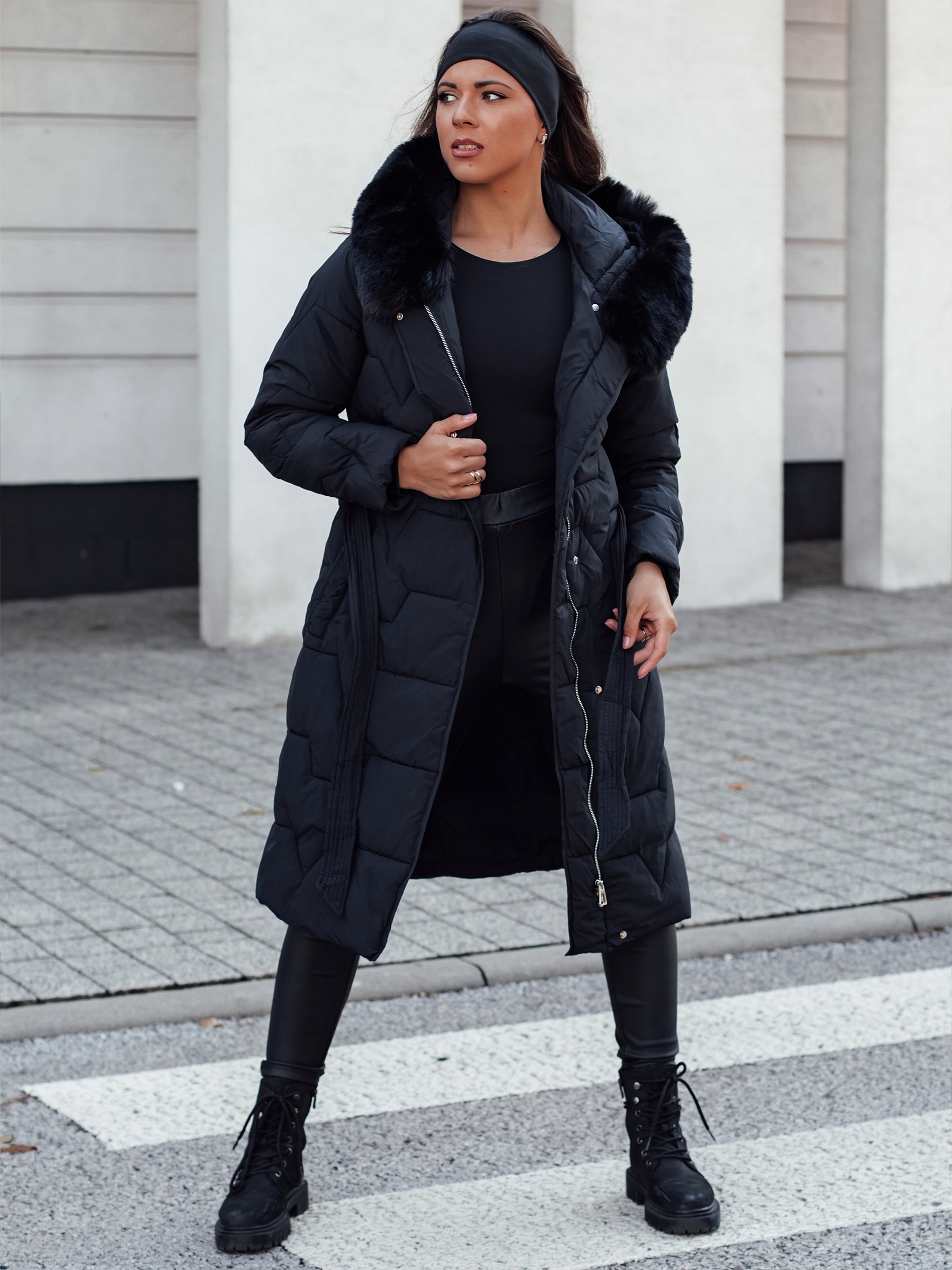 PIKOWANA DAMSKA ZIMOWA KURTKA/PŁASZCZ Z KAPTUREM CZARNA ty4613 - L Marka Dstreet