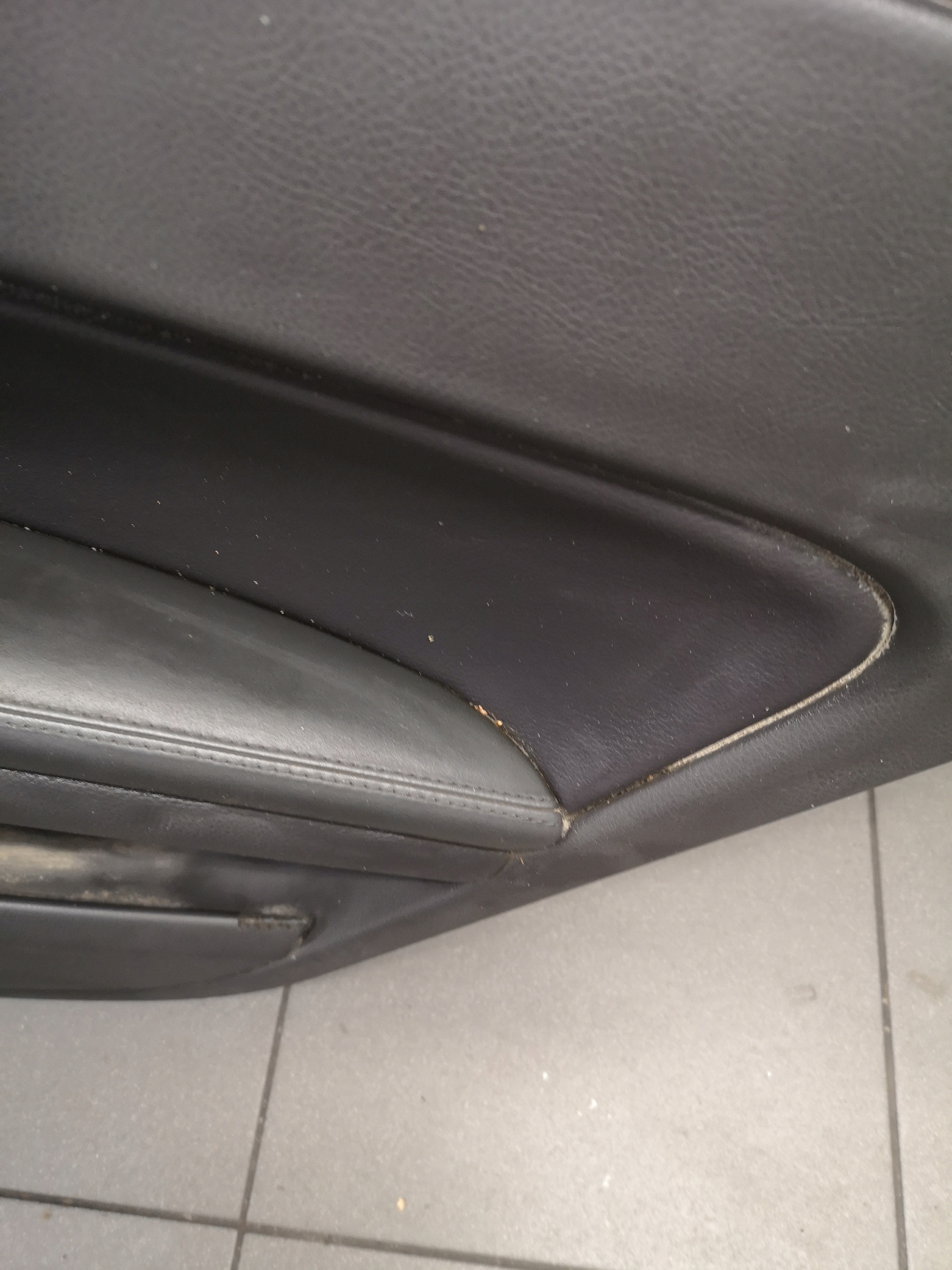 дверные карты задний правый vw PHAETON 3D4867212AK
