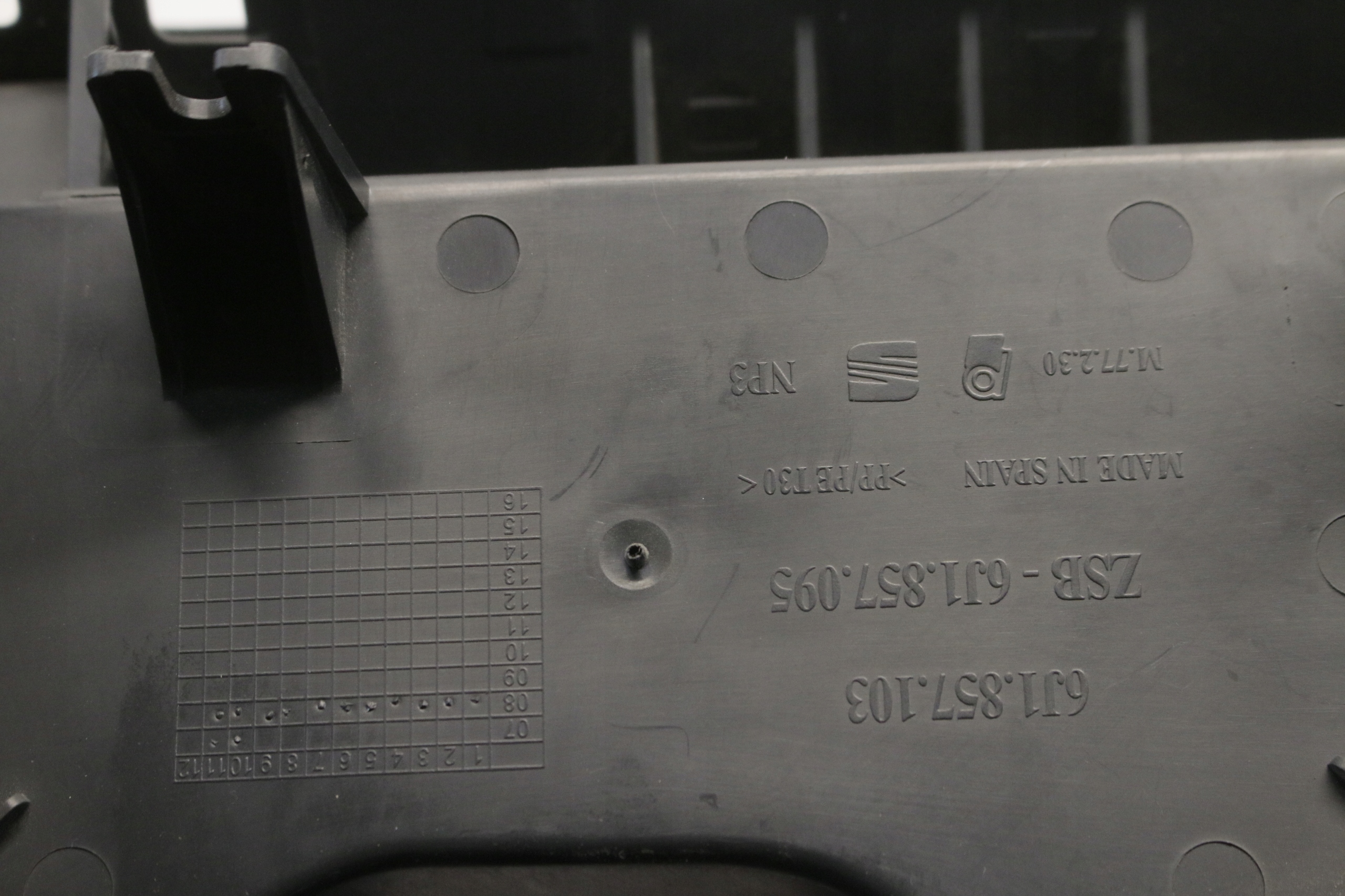 бардачок пассажира seat Ibiza IV