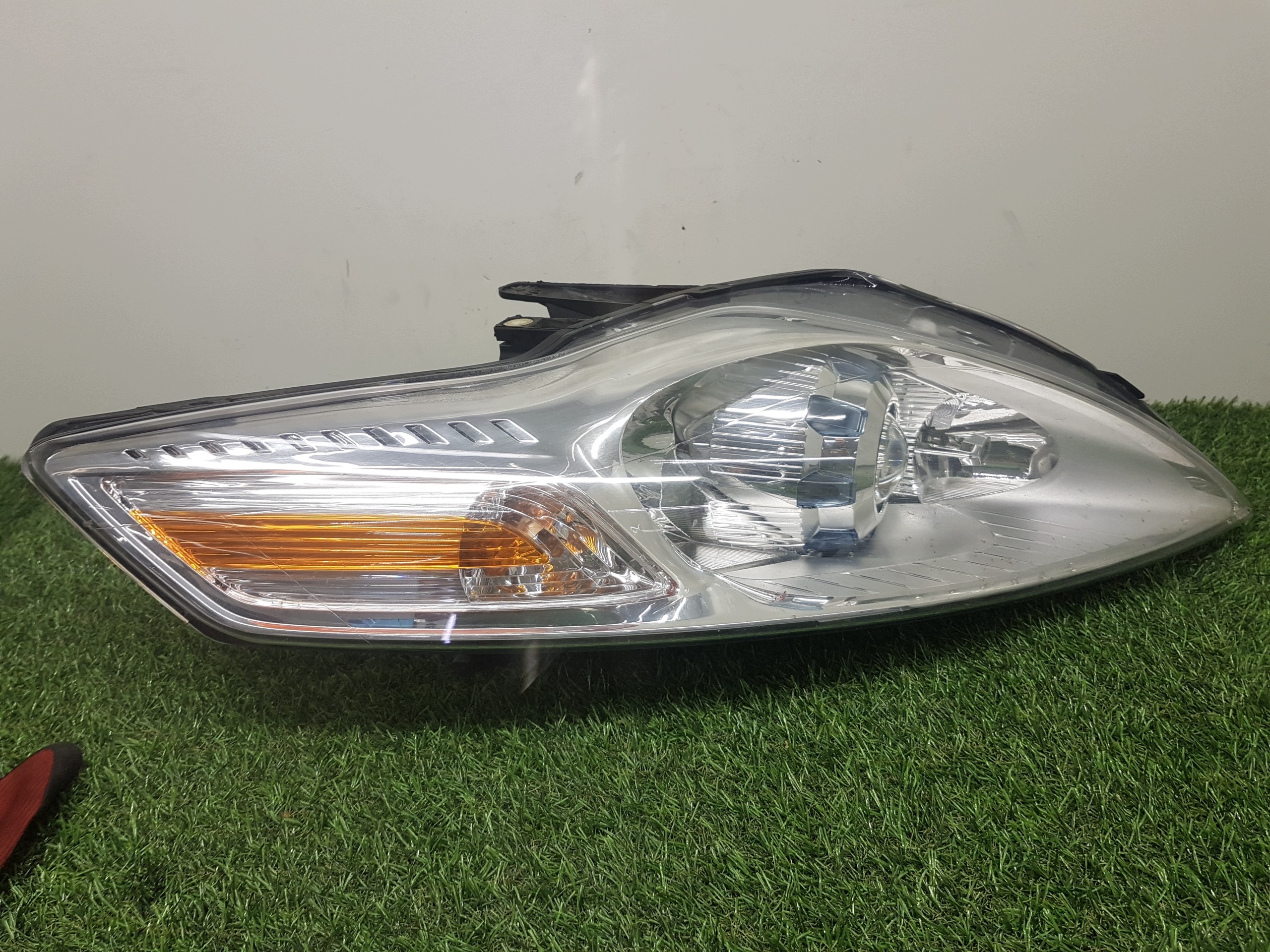light right front FORD MONDEO MK 4 7S71-13005-AR