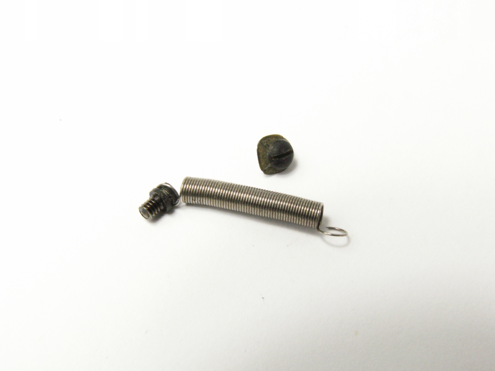 MAMIYA C33: sprężynka powrotna spustu UNIKAT! Marka Mamiya