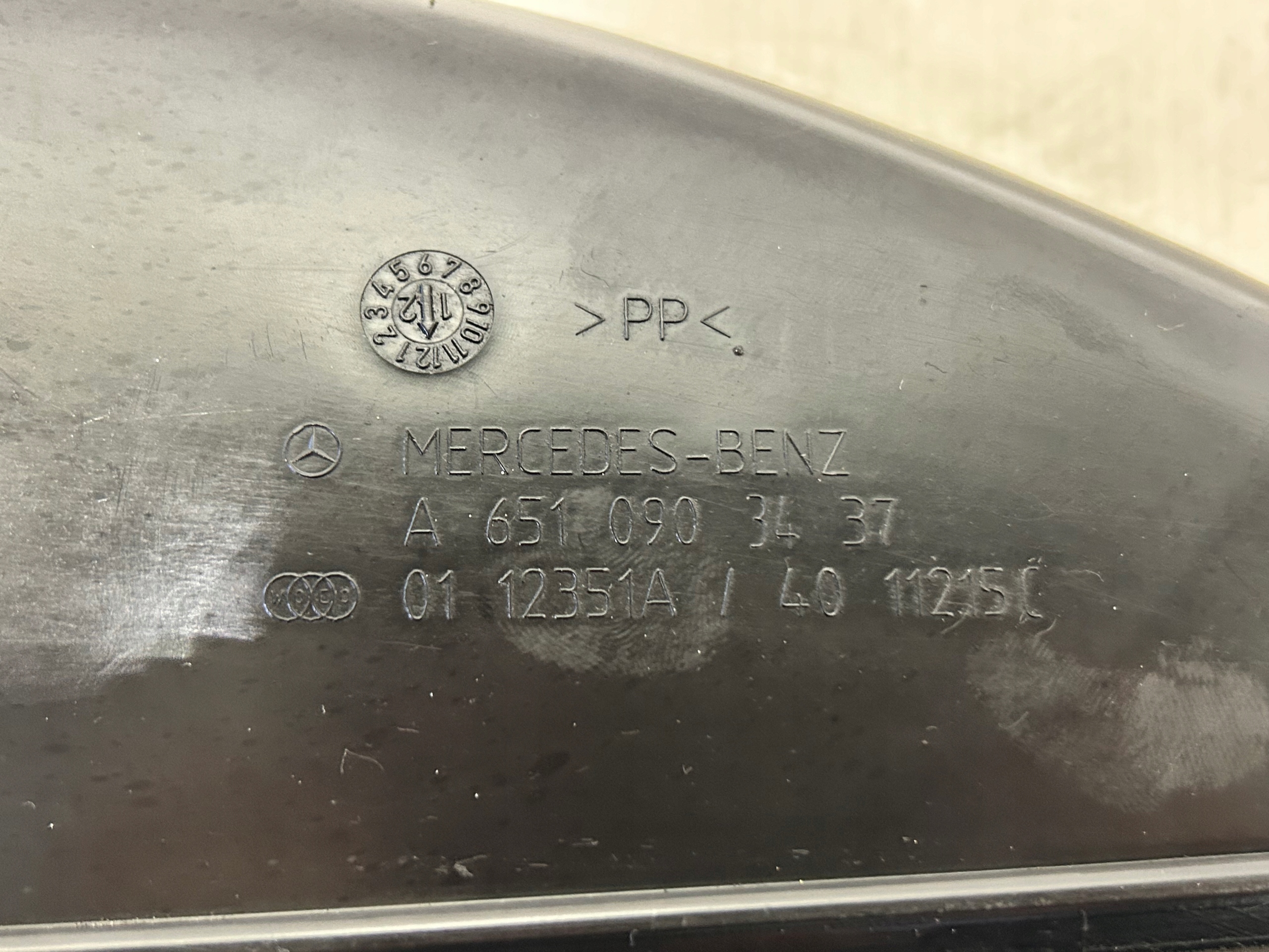 abdeckung frontmaske vorne MERCEDES CLS W218 luftansaugkanal