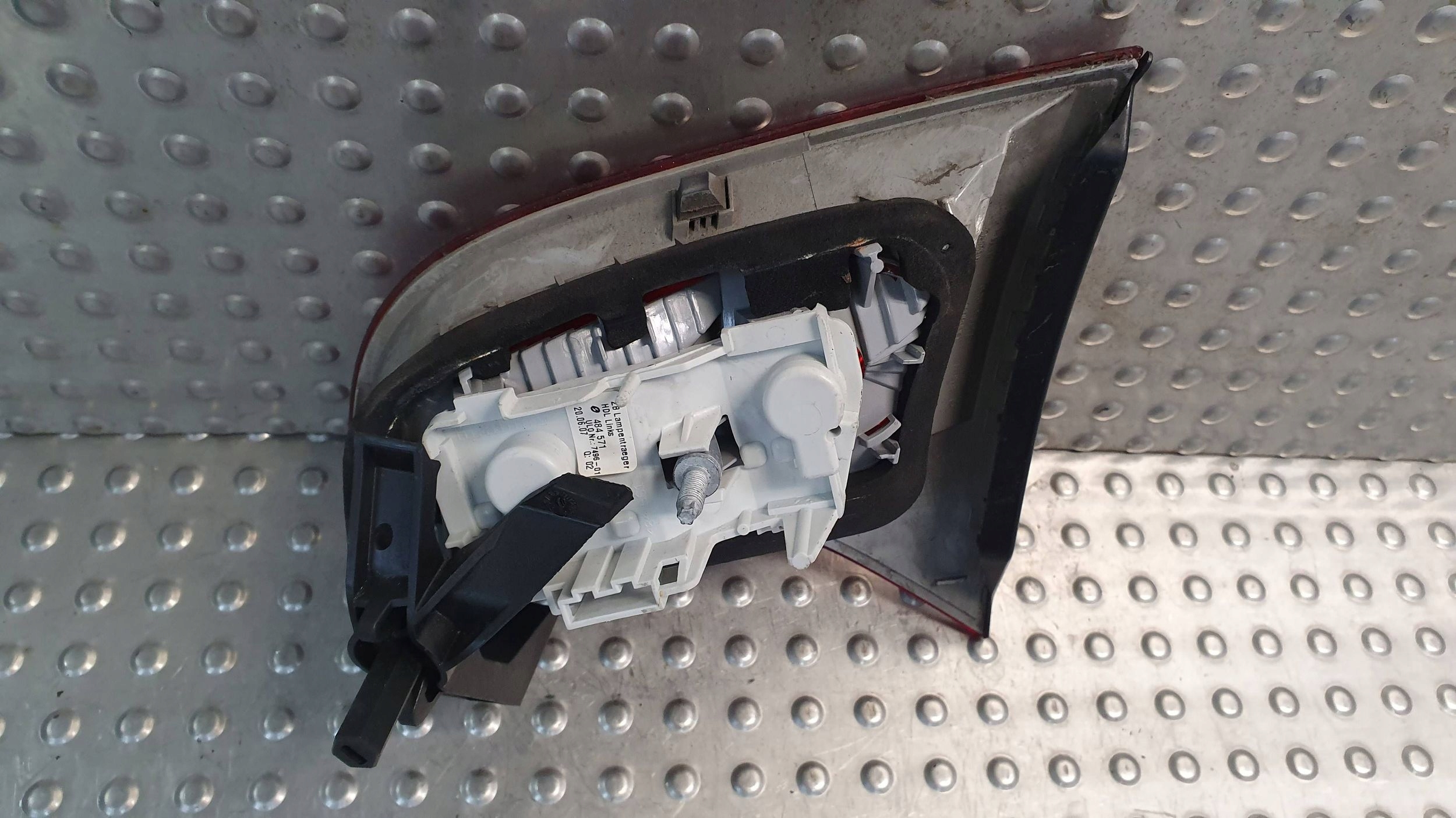 light rear part left to the bonnet AUDI A4 B7 KOMBI 8E9945093 04