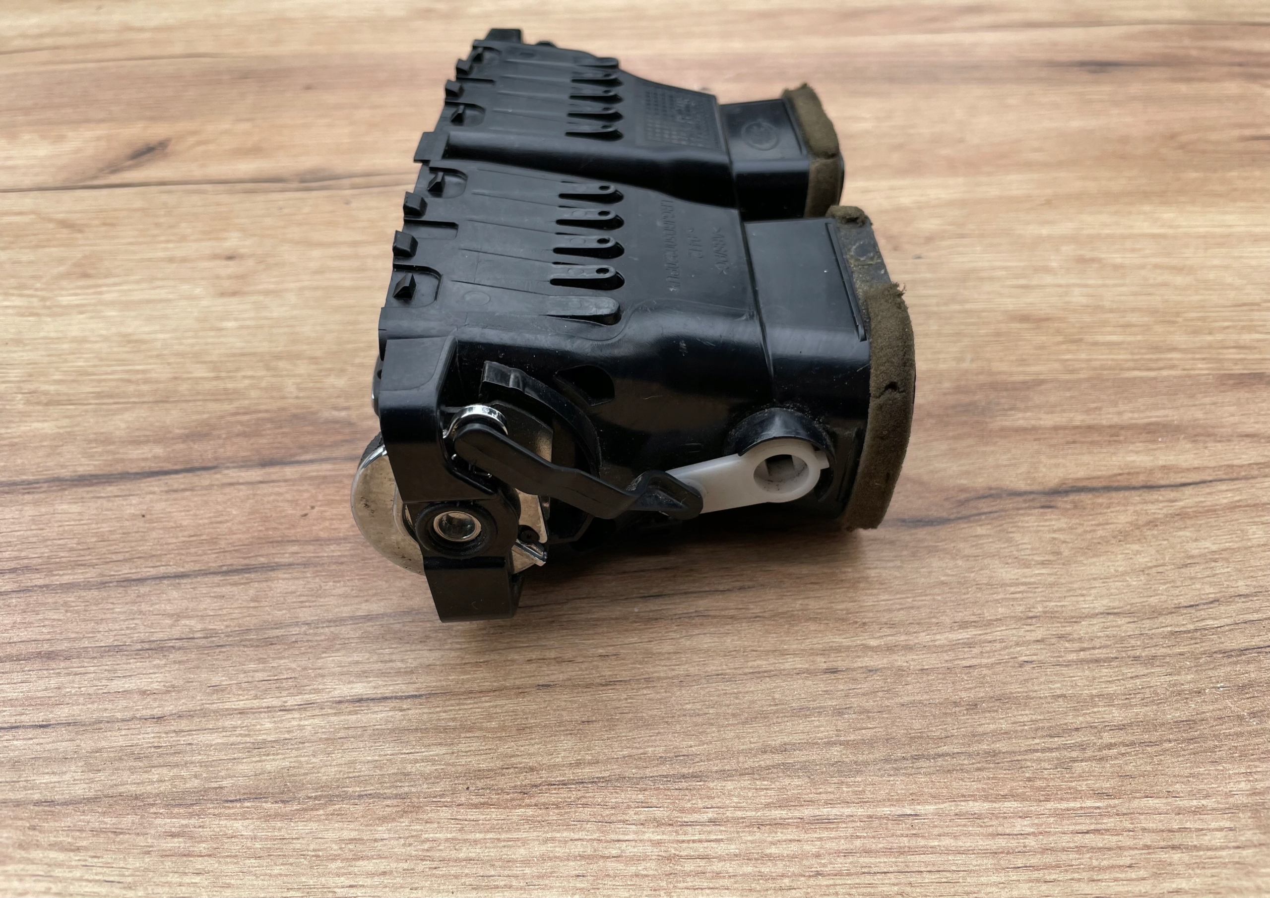 grid air conditioning devices rear JAGUAR XF X250