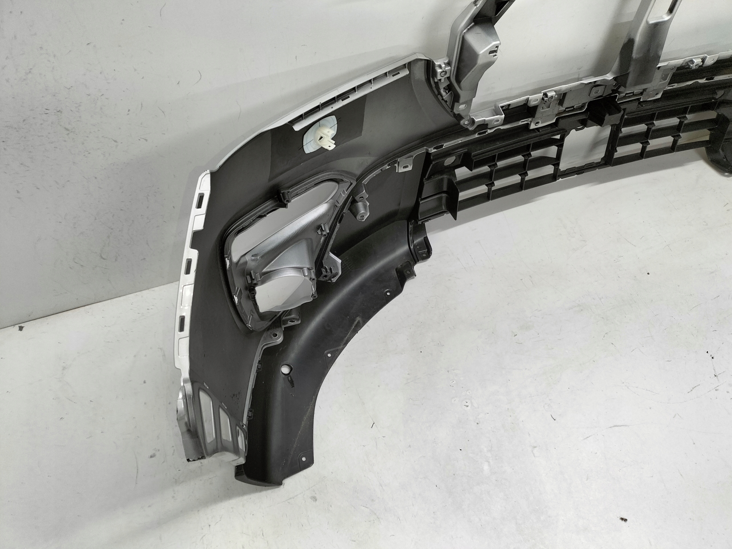 front bumper front SUZUKI S-CROSS 21