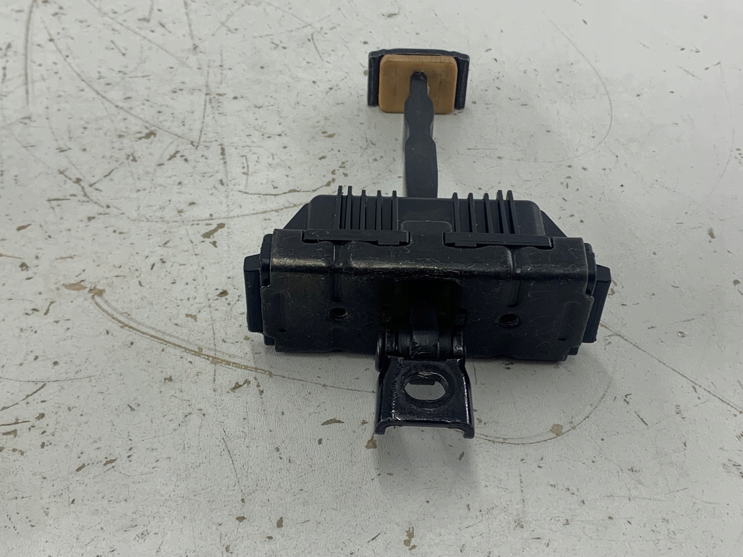 BMW E61 E60 limiter door right rear part 7033623