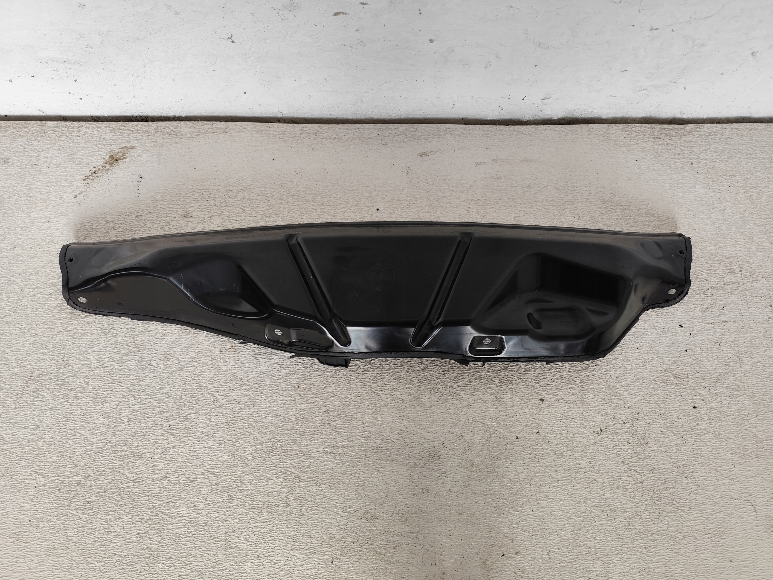 VOLKSWAGEN UP 5D 2012 torpedo metallic lower