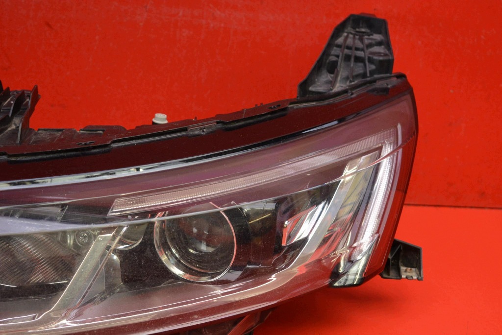 REFLEKTOR left light front LED EU 260604601R RENAULT TALISMAN 1 and 12-20