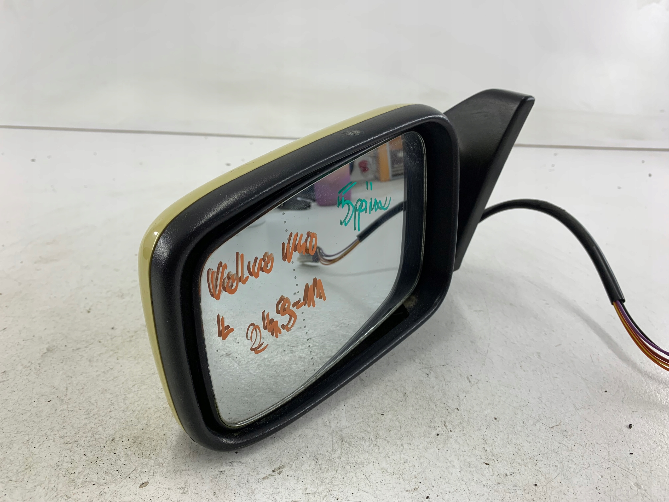 VOLVO V40 and mirror left 5 PIN 248-11 ZOLTE