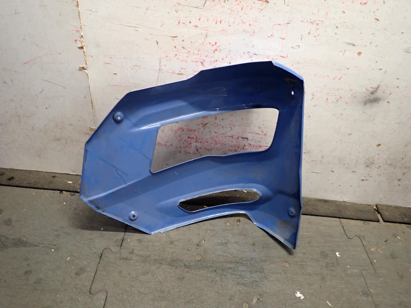 bumper front corner right MAN TGX TGS TG3 2020