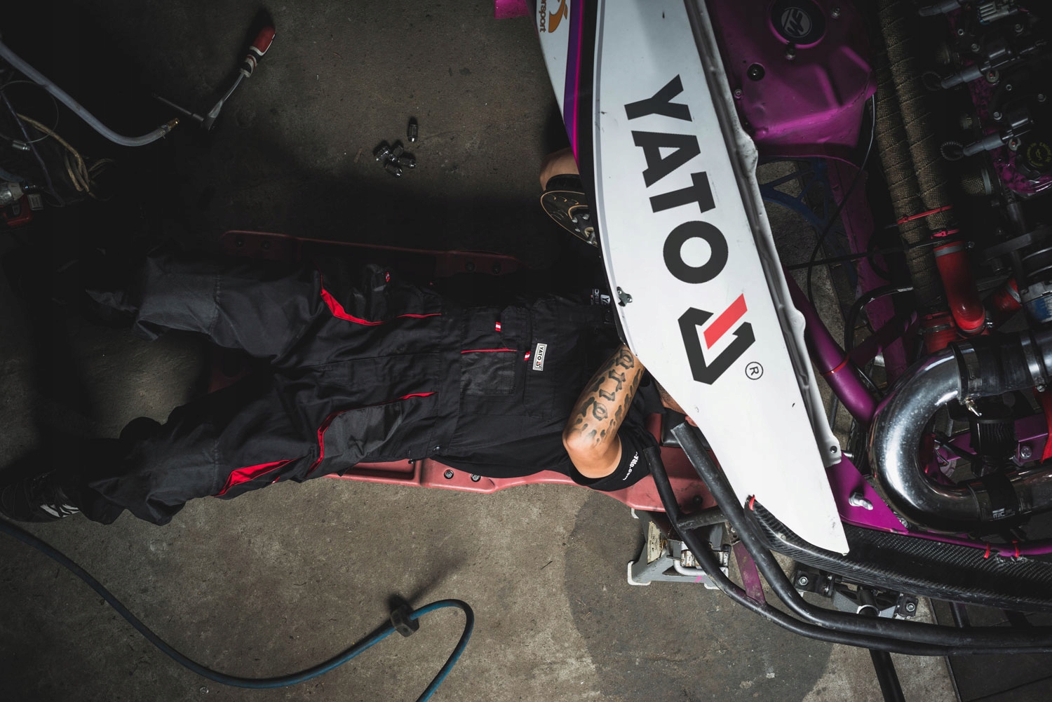 LEZANKA WARSZTATOWA Z ZAGLOWKIEM NA KOLKACH YATO EAN 5906083908804