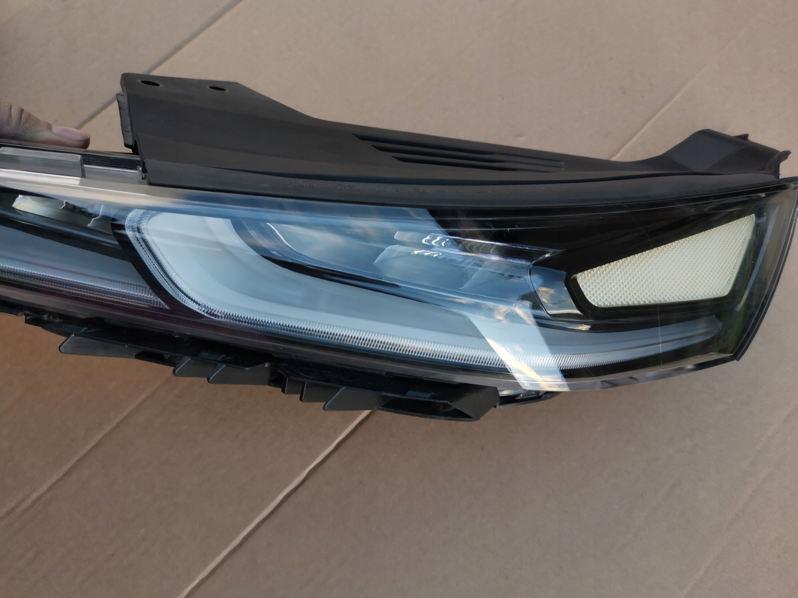HYUNDAI SANTA FE 4 IV FULL LED light front