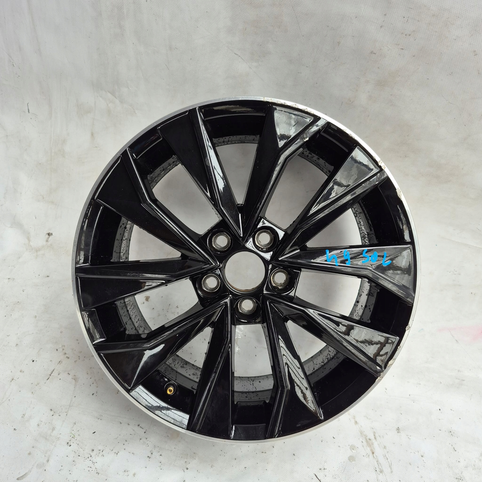 SKODA FABIA III RAPID disc aluminium 16" 6V0601025