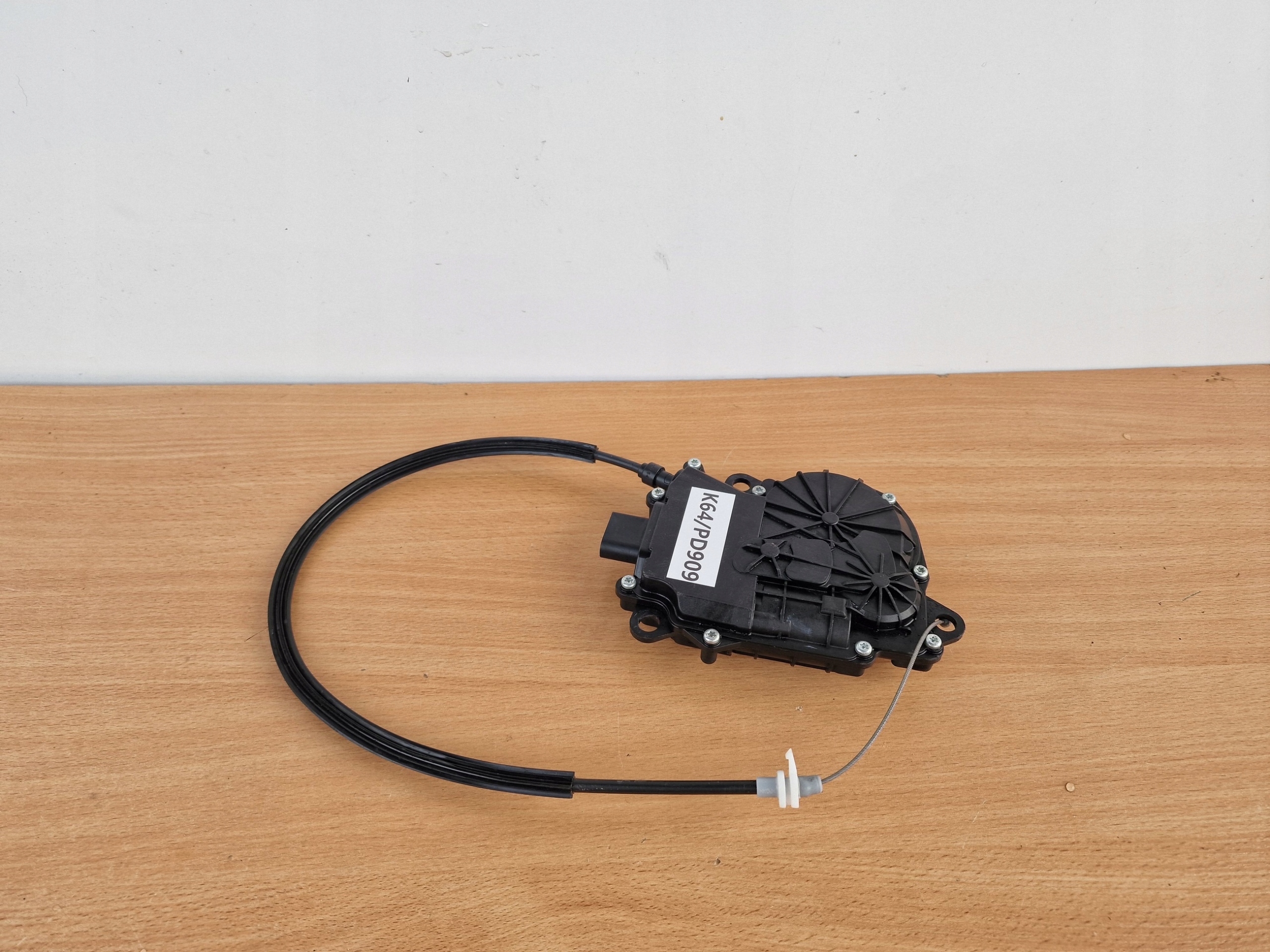 JPLA218A42AB - LAND Rover RANGE L405 замок двері лівий передній