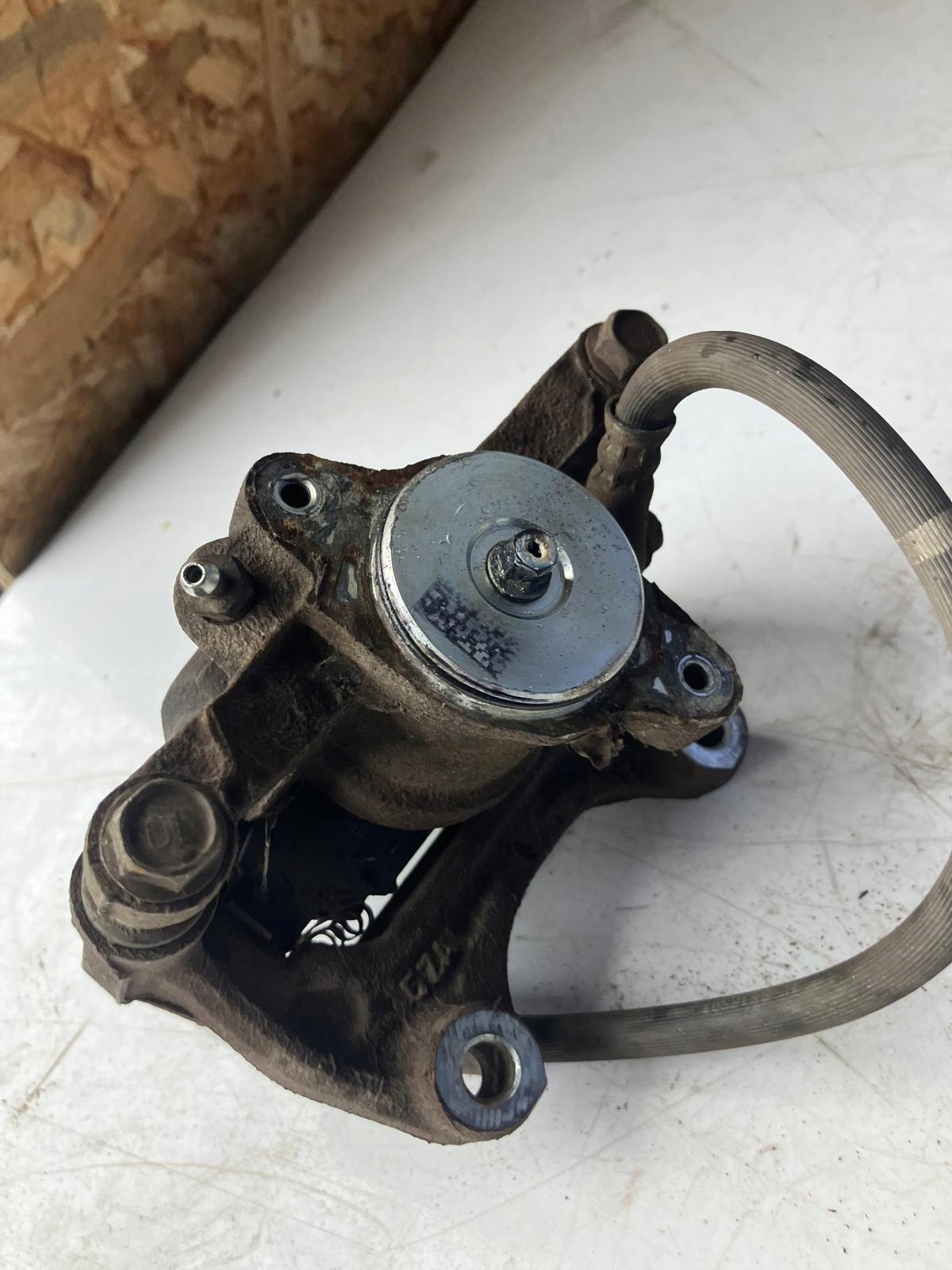 caliper brake electrical MAZDA CX5 and 2.2 D right rear part