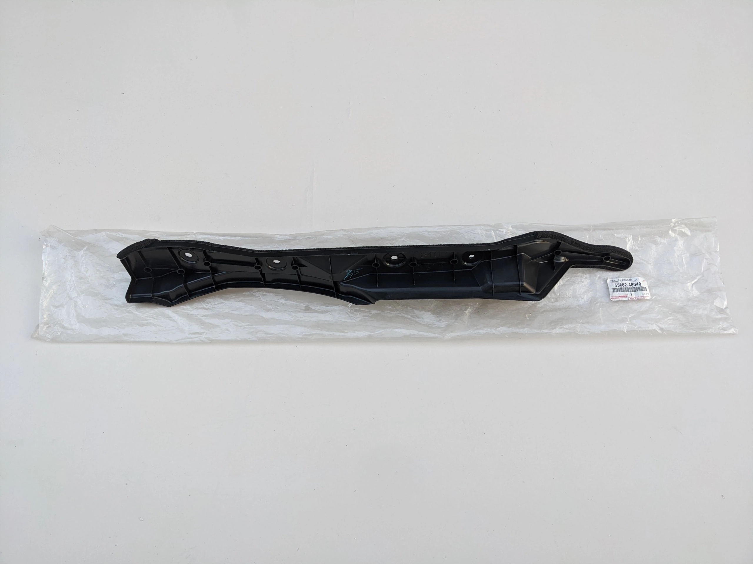 Lexus RX III L1 oslona blotnika prawy przod 09 15 Part number A53882 48040