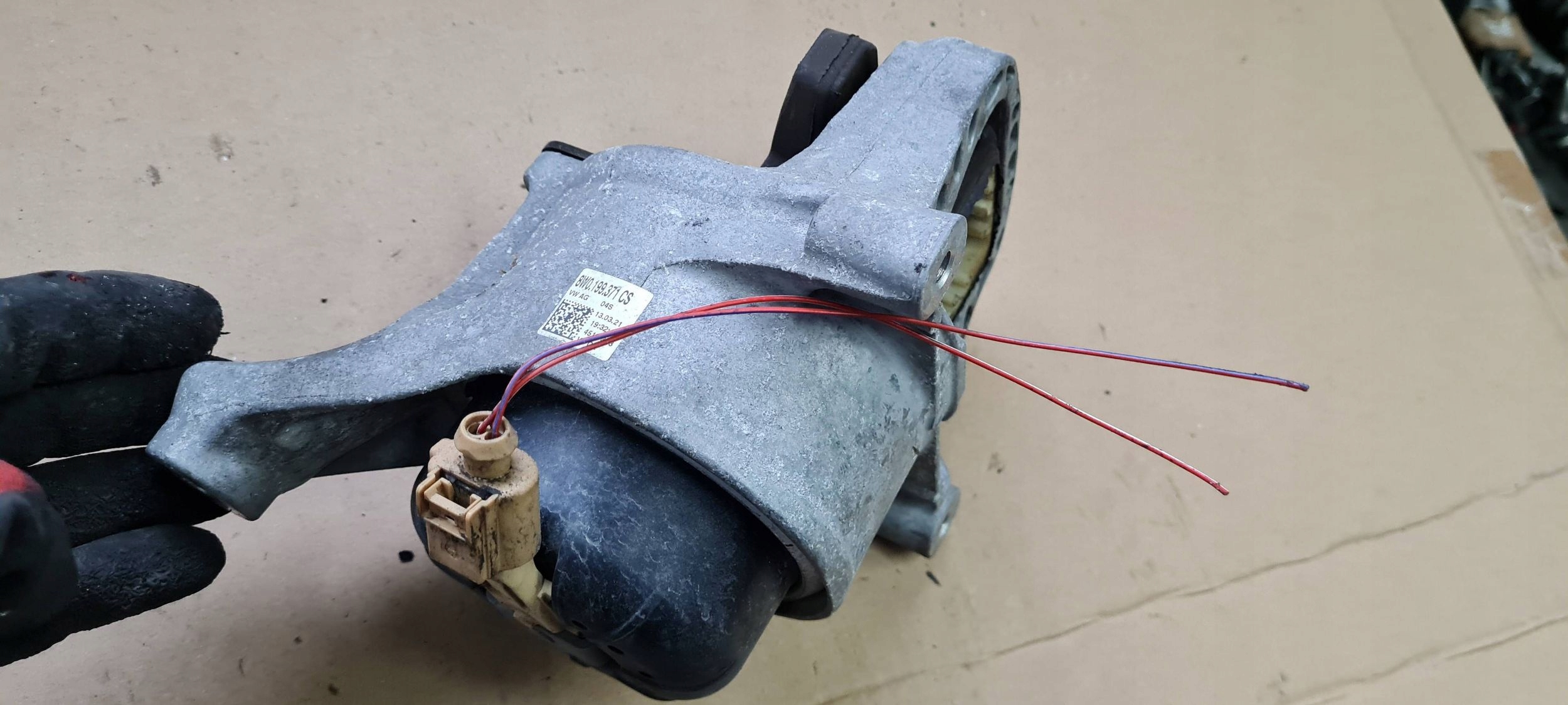 A5 8W LIFT engine mount left 2.0 TDI 8W0199371CS A4 B9 8W