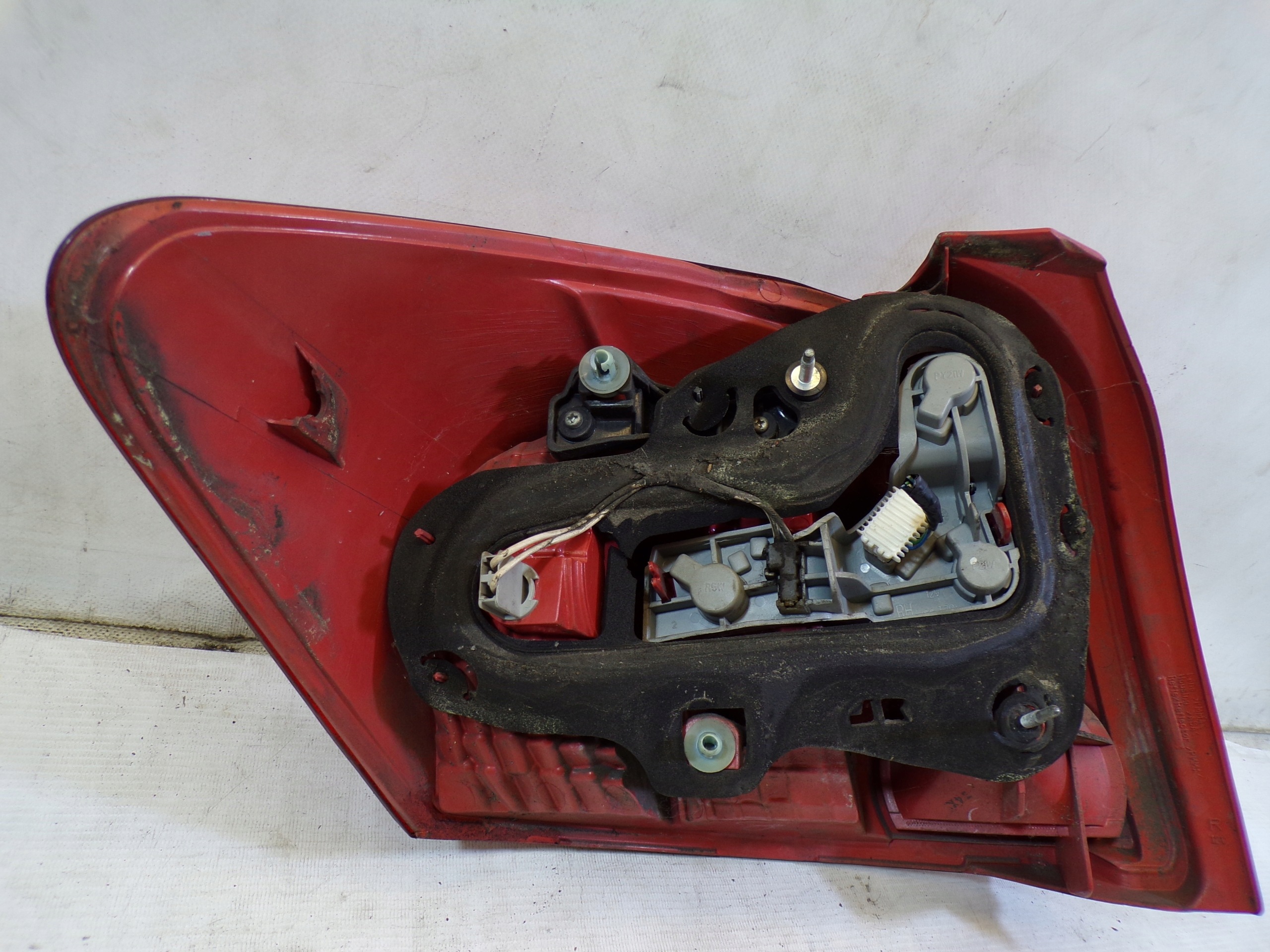 light rear rear part right TOYOTA AURIS 1 and 5D (1) (K)