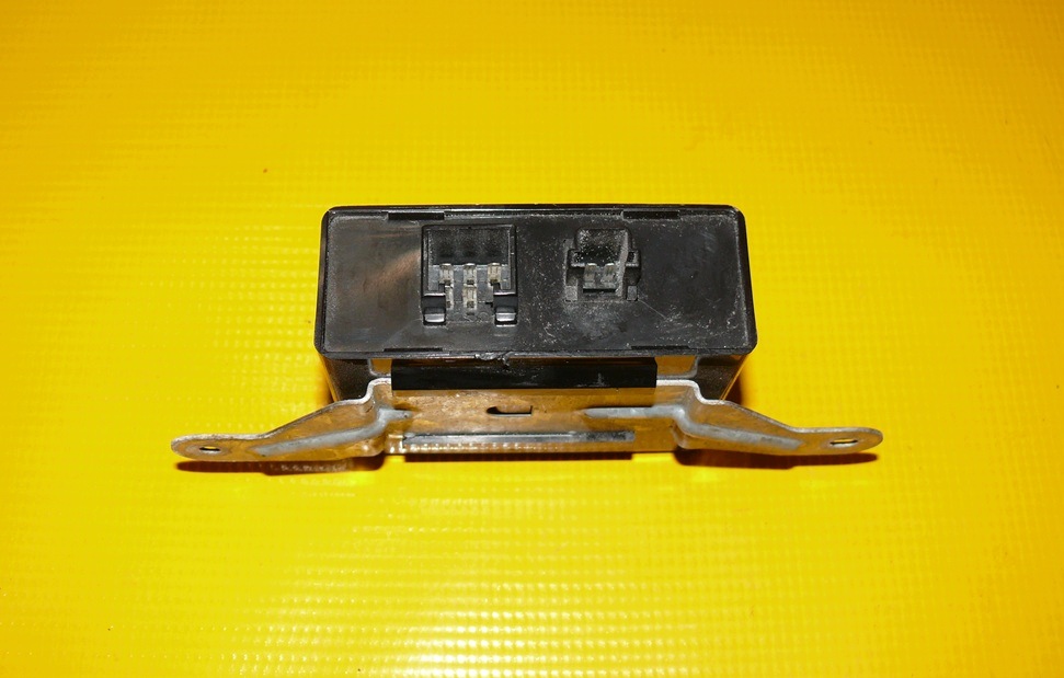 computer module control unit of the window ROVER 400 45 MG ZS 180 99-05 YWC106900