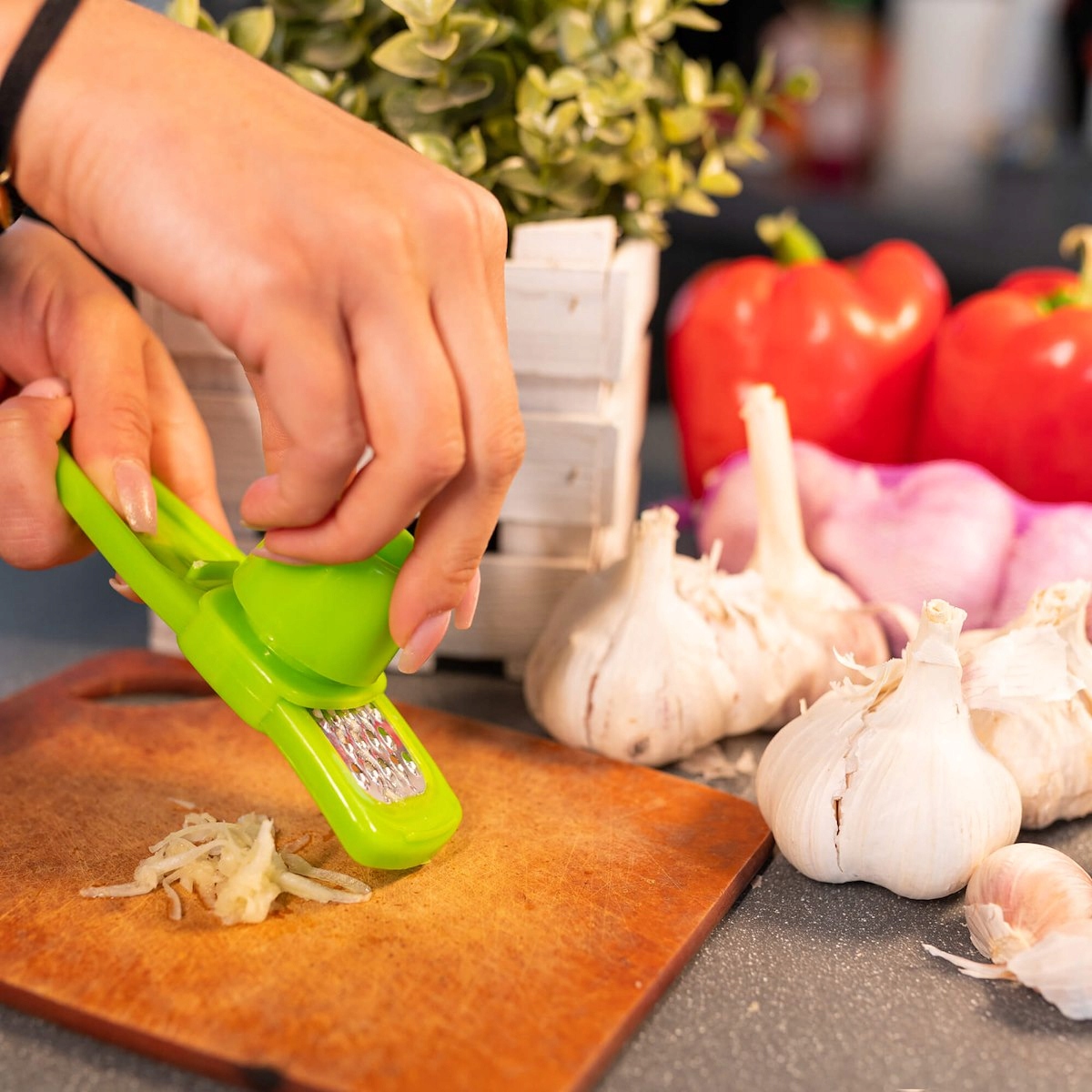 TARKA PŁASKA DO CZOSNKU IMBIRU ORZECHÓW DO TARCIA SIEKACZ MAŁA STALOWA Marka Springos