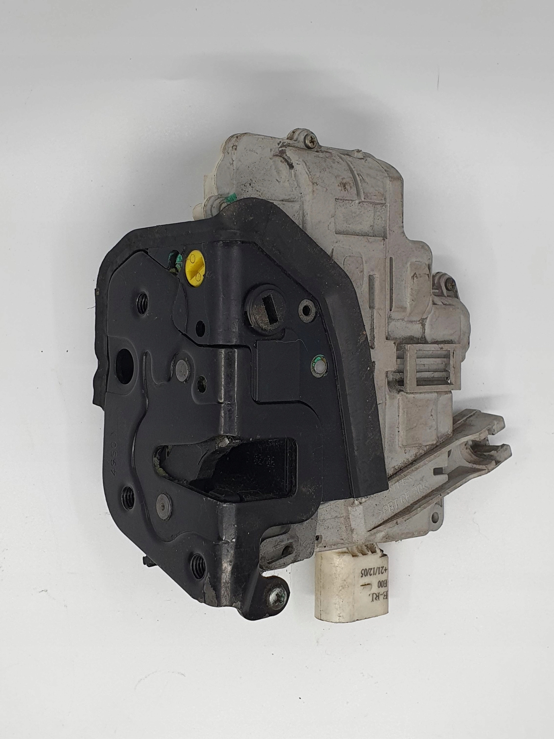 lock door left rear part Audi A4 B7 8pin