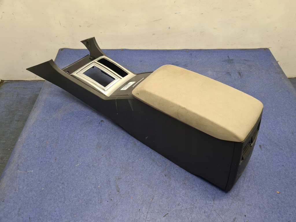 CHRYSLER 300C 3.0 тунель середина