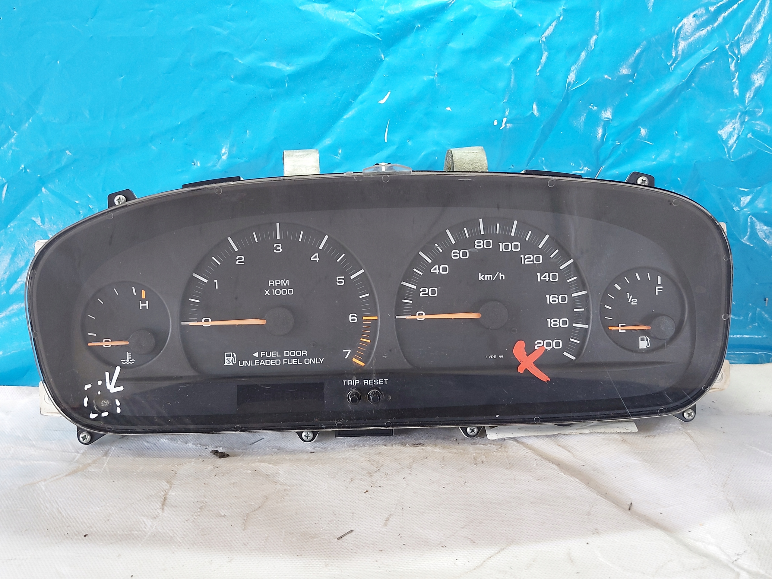 dials clock CHRYSLER VOYAGER III 2.4 B TN2574102260