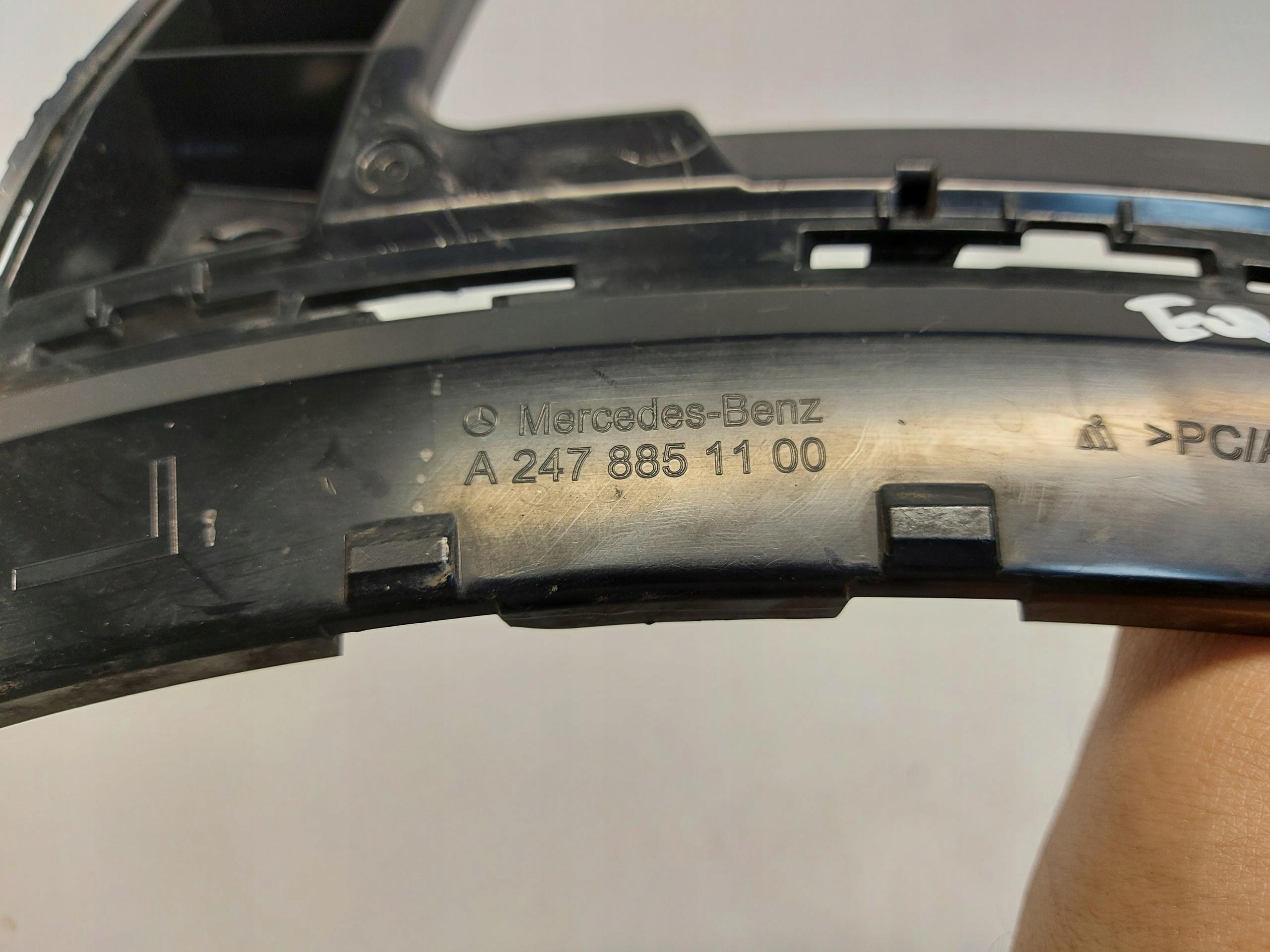 Mercedes EQA 250+ W243 Support Support plaque Pare choc Gauche Arrière A2478851100