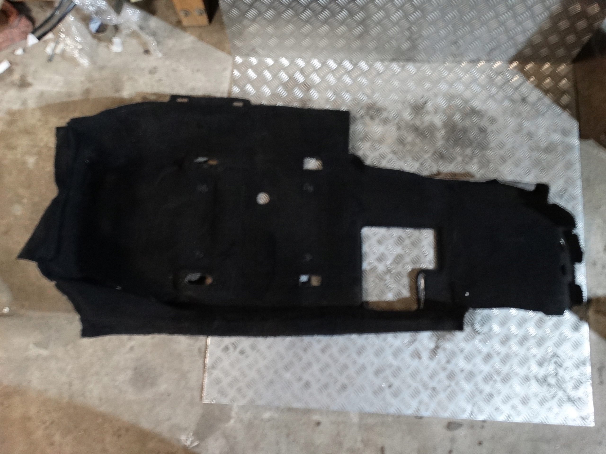 carpet right MASERATI GRANTURISMO M145 1