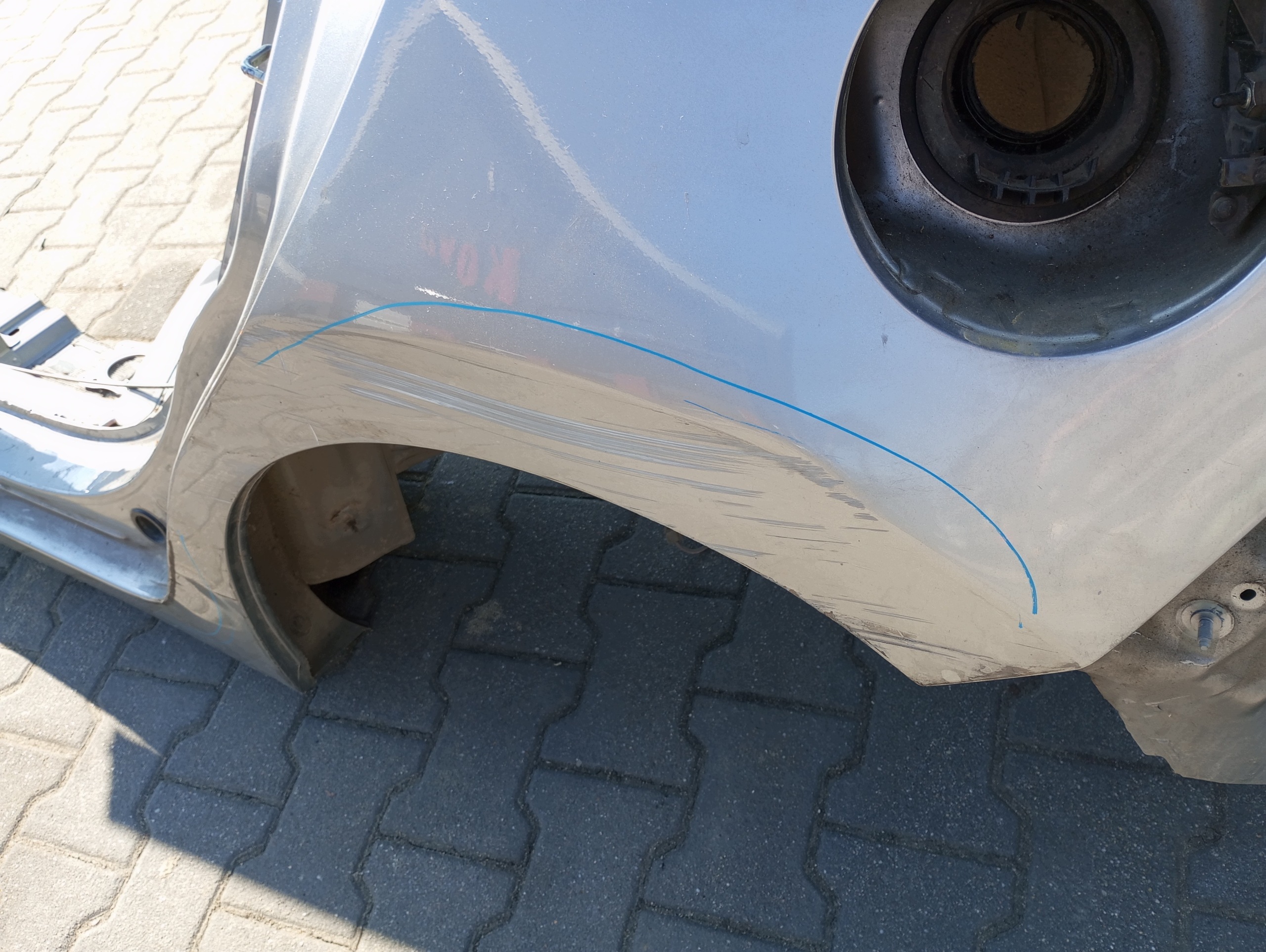 quarter left rear BOK CALY MAZDA 3 BM
