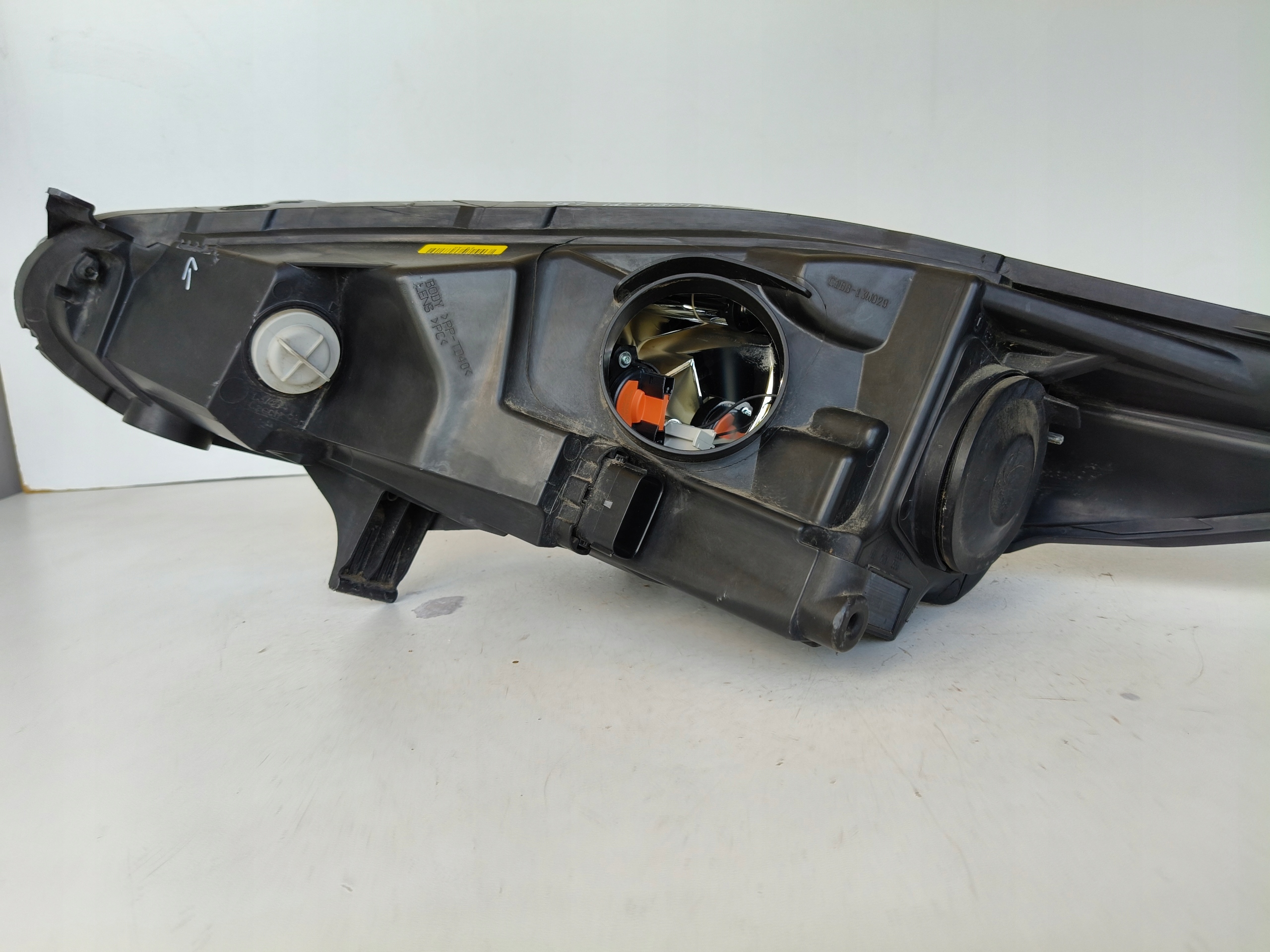 light right REFLEKTOR FORD FIESTA MK7 12- LIFT