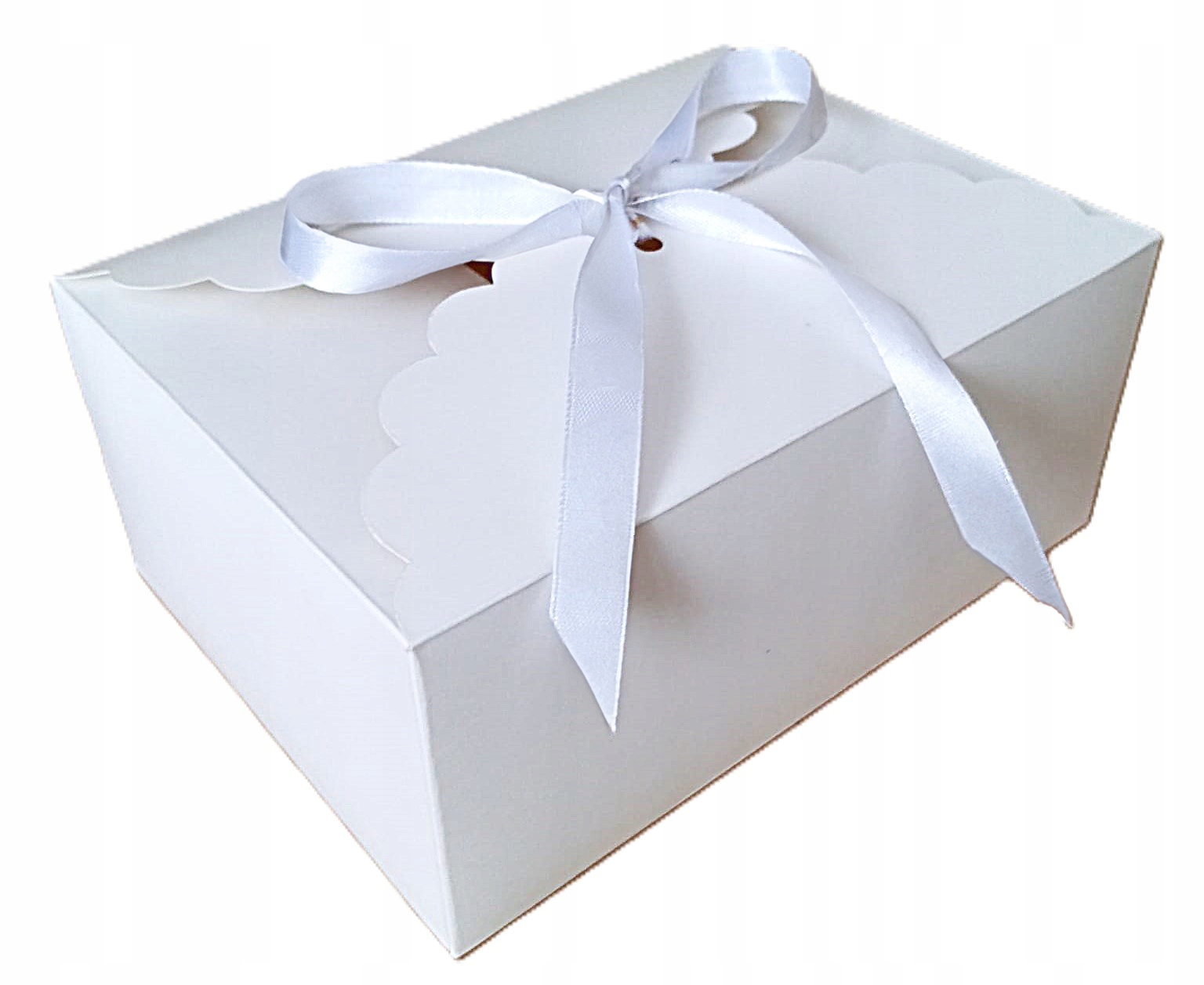 PŁASKIE PUDEŁKO PUDEŁKA KARTONIK NA CIASTO CIASTKA bezpieczne dno podkładka