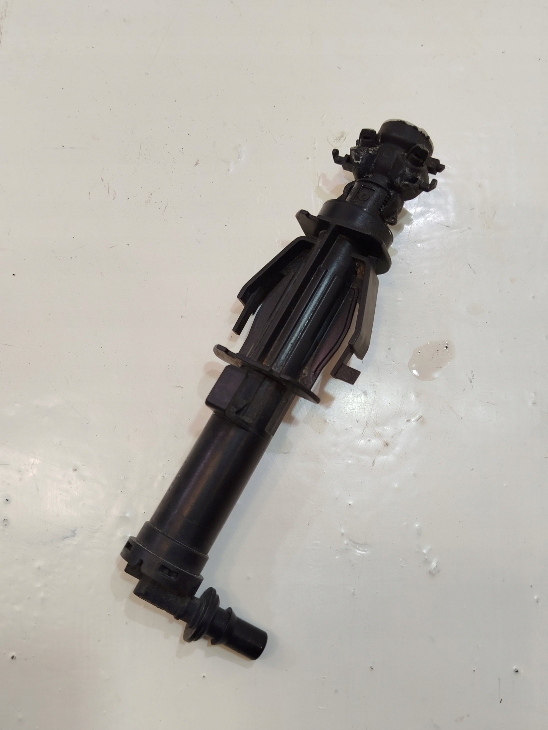 ОМЫВАТЕЛЬ ФАРЫ ПРАВЫЙ ПЕРЕД SEAT LEON IIIf CUPRAf0955966