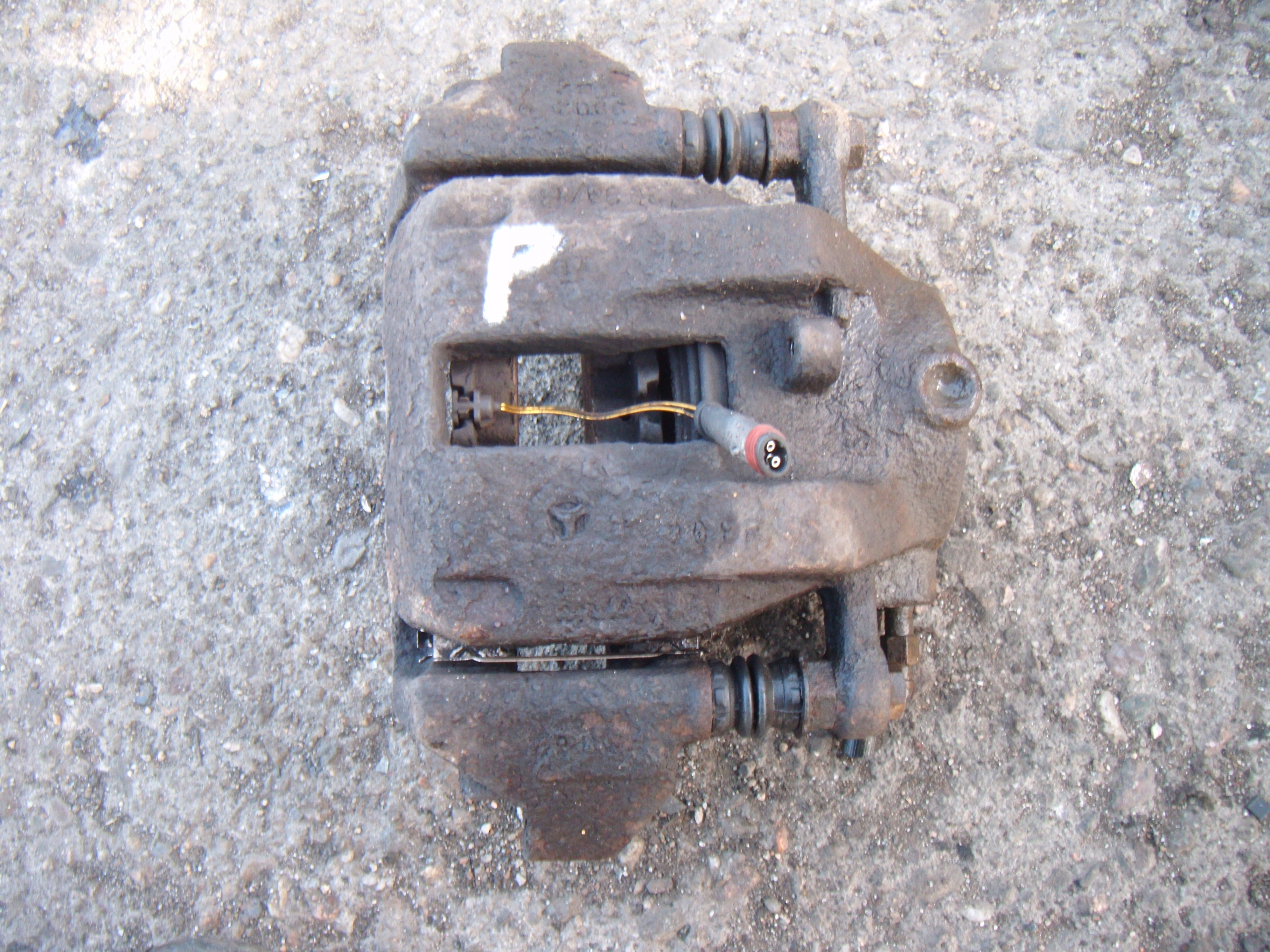 MERCEDES A W169 2.0 CDI 04-12 ZACISK HAMULCOWY PRAWY PRZÓD