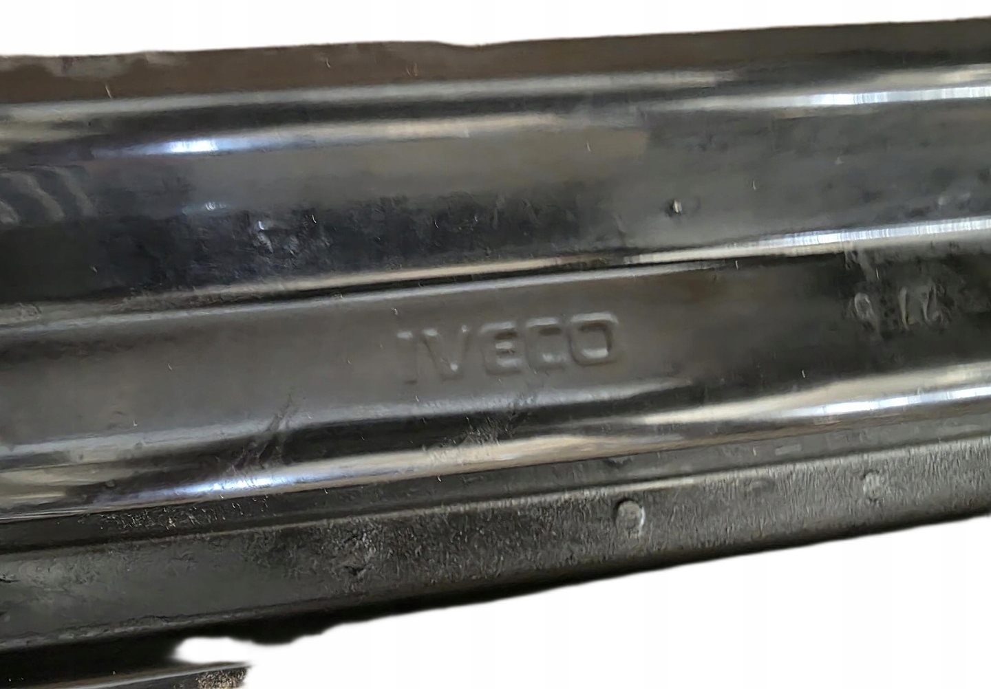 wall support of the front IVECO DAILY VI PANEL below radiator 5802325918