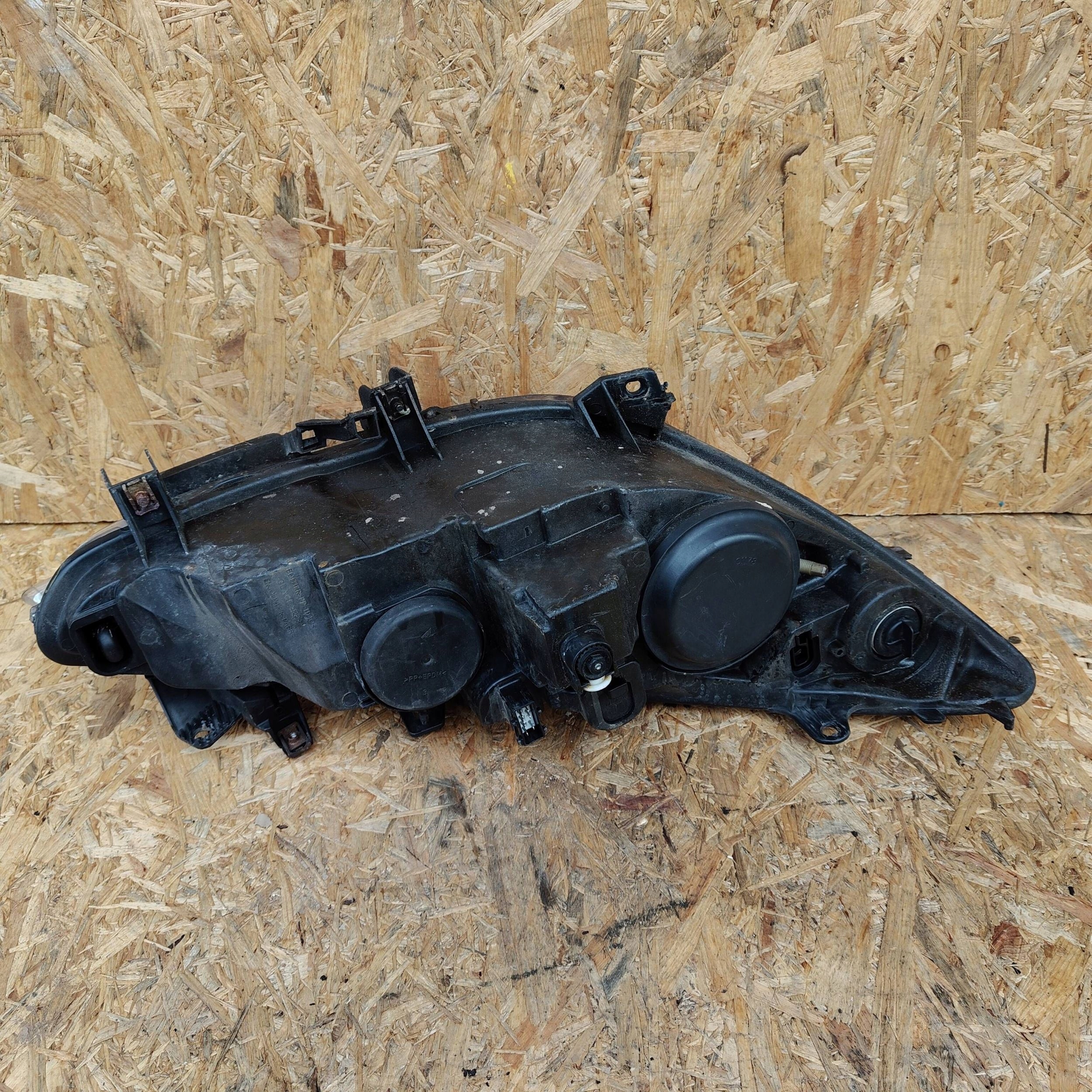 Reflektor front side left Peugeot 307 9681834880 lens