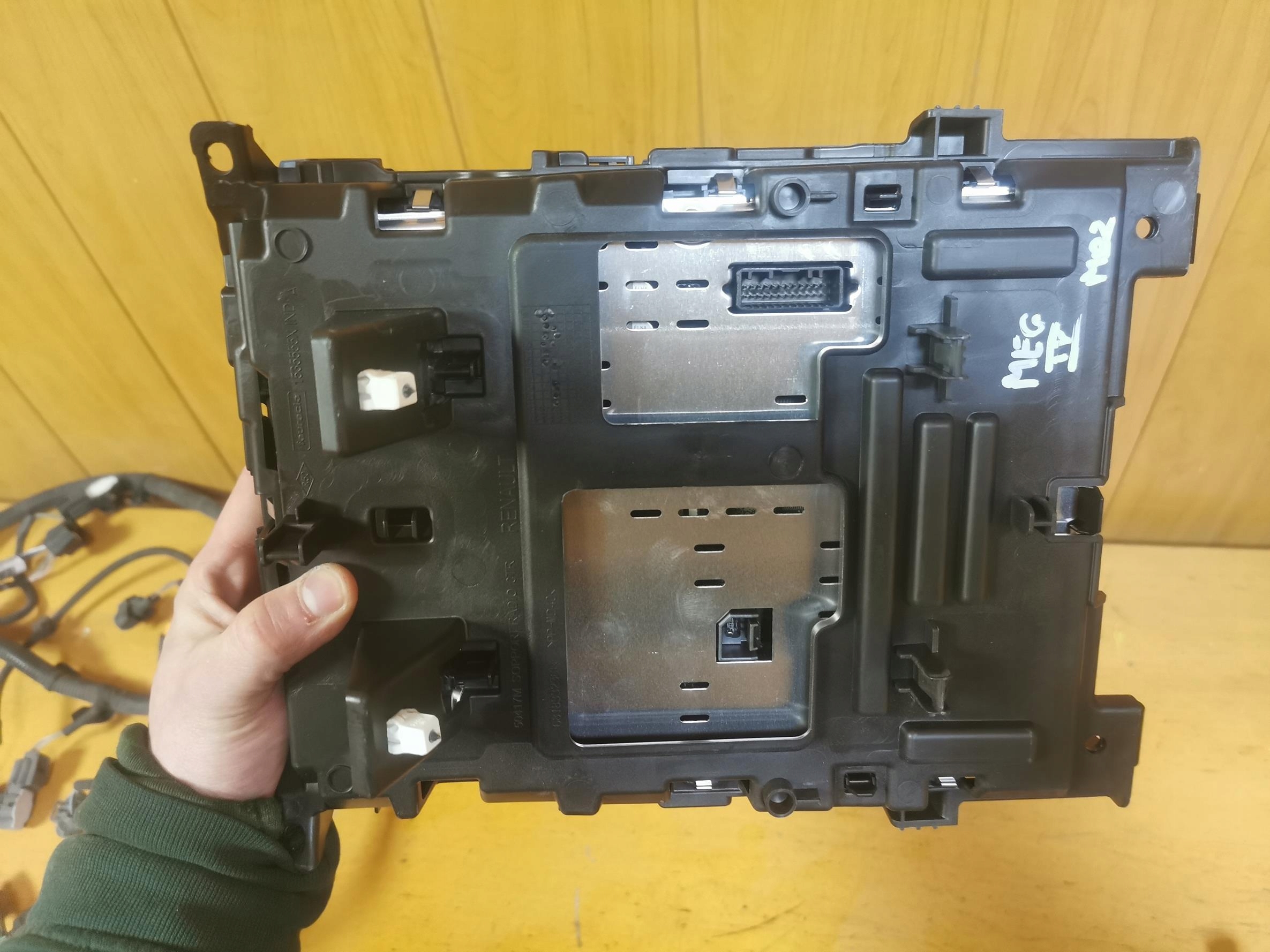 RADIO Navigation PANEL KLIMY RENAULT MEGANE IV 681833236R 16-24
