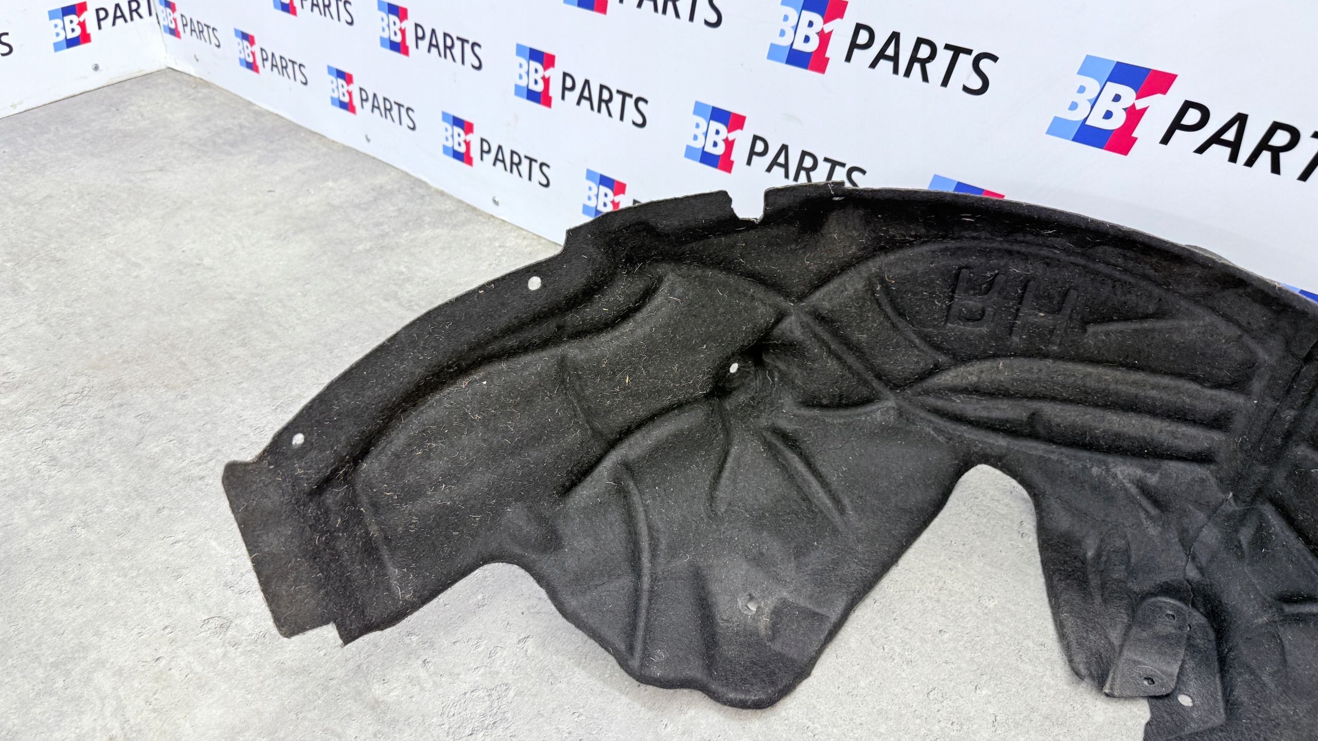 BMW 1 F40 mudguard right rear part TYLE 7484192