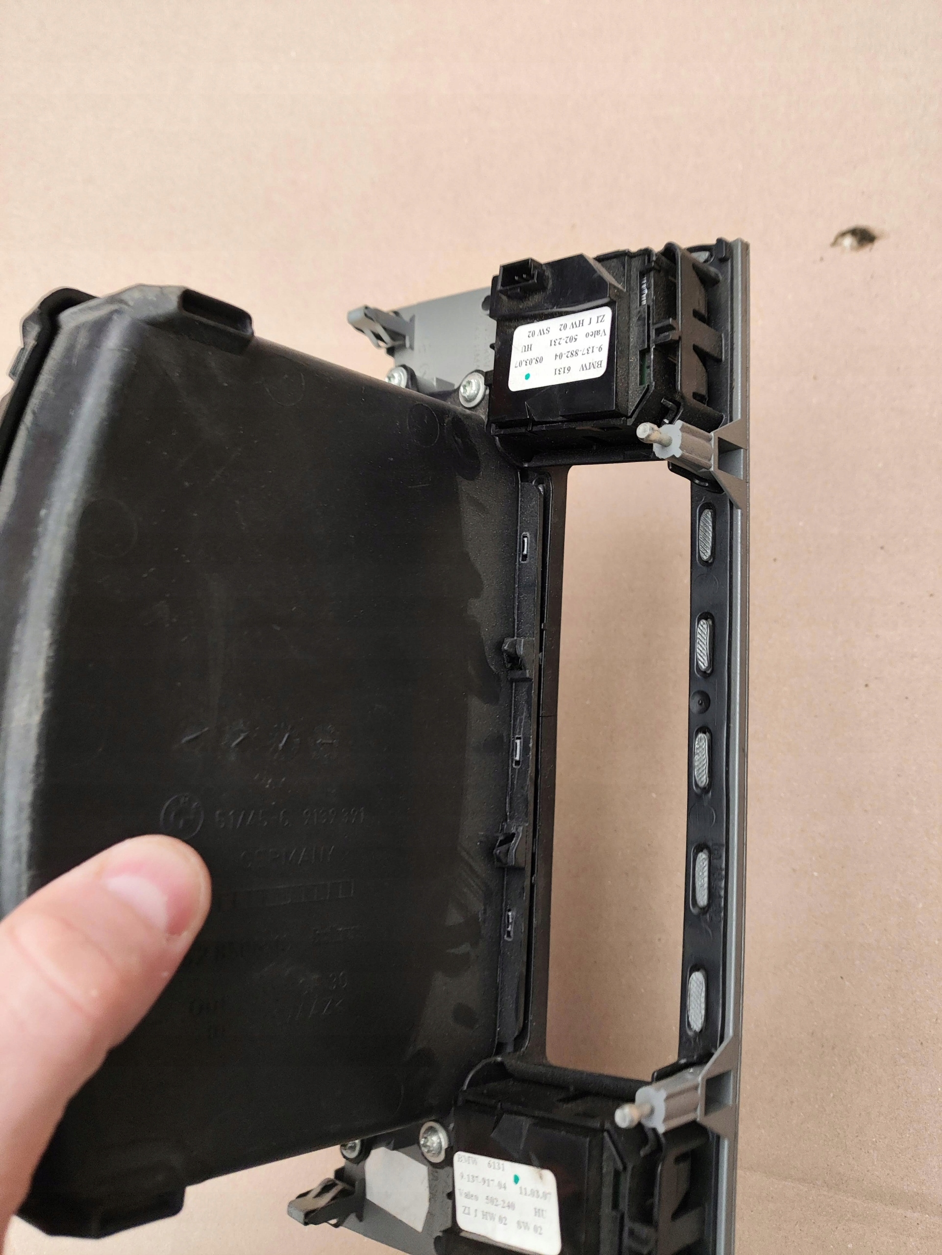 BMW E60 E61 бардачок полка панель декор