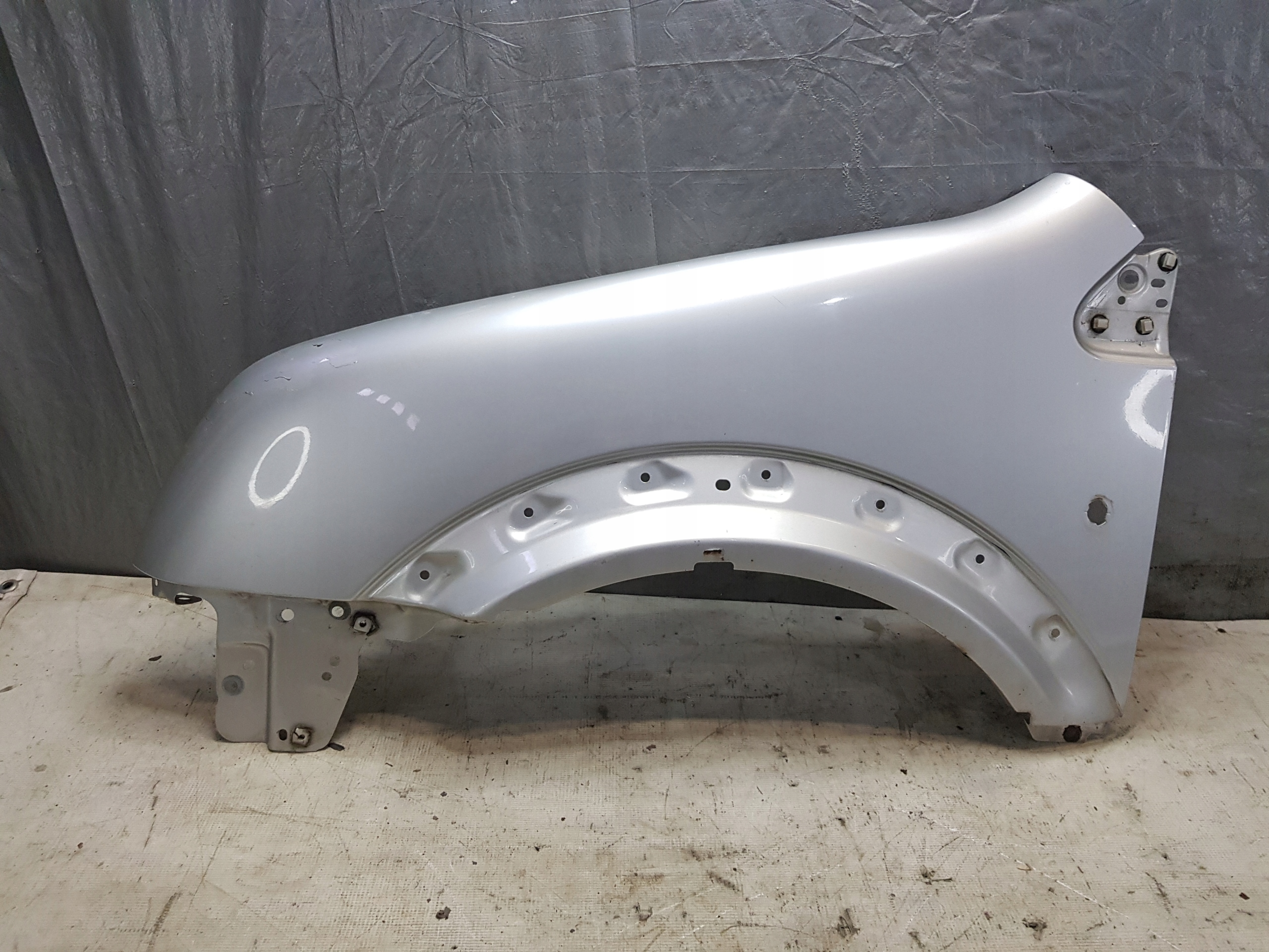 fender FORD TOURNEO MK1 left front SREBRNY