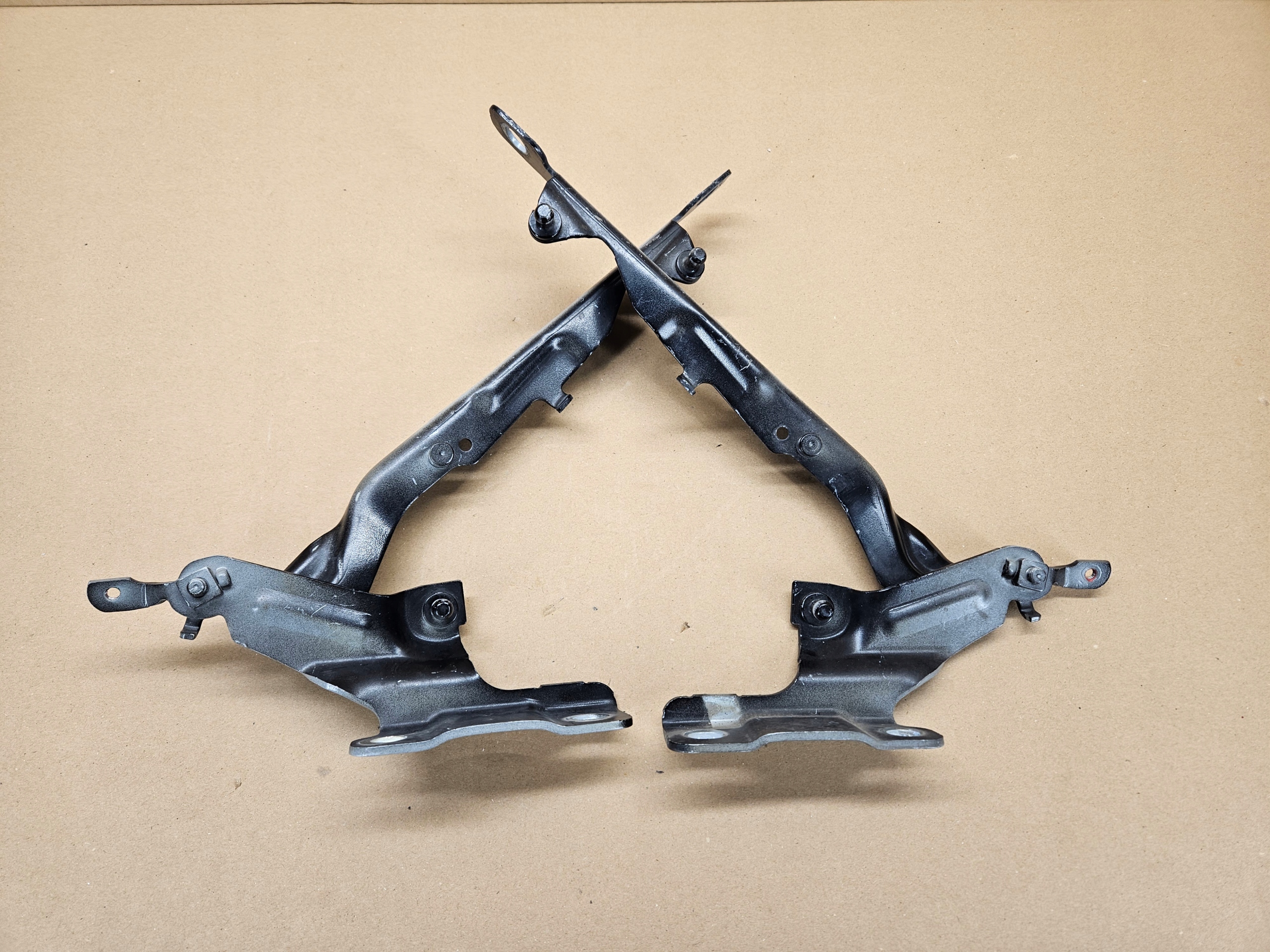 bonnet hinges VOLVO XC60 2008-2017 colour 019