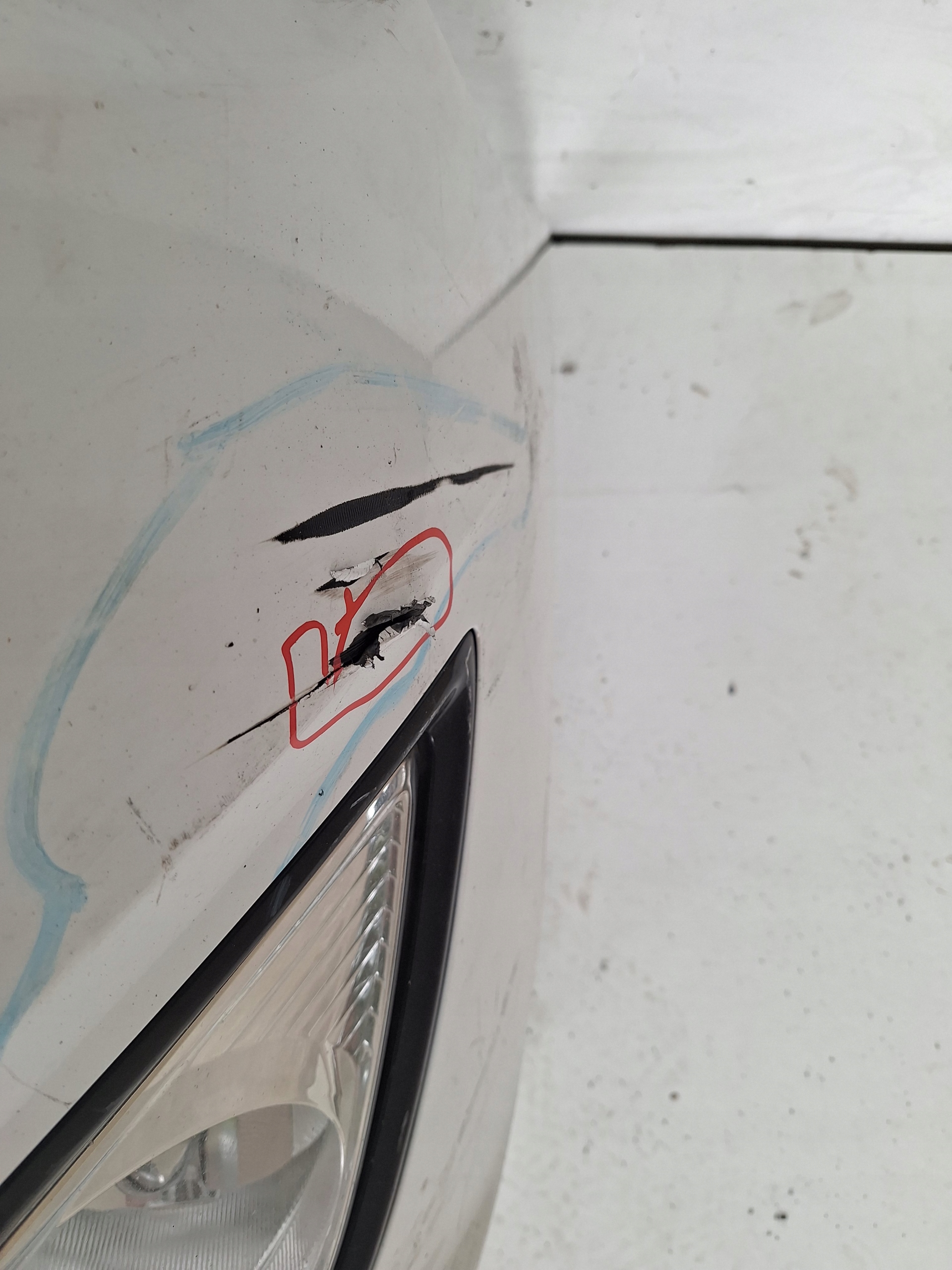 HYUNDAI I40 12-15 bumper + PDC