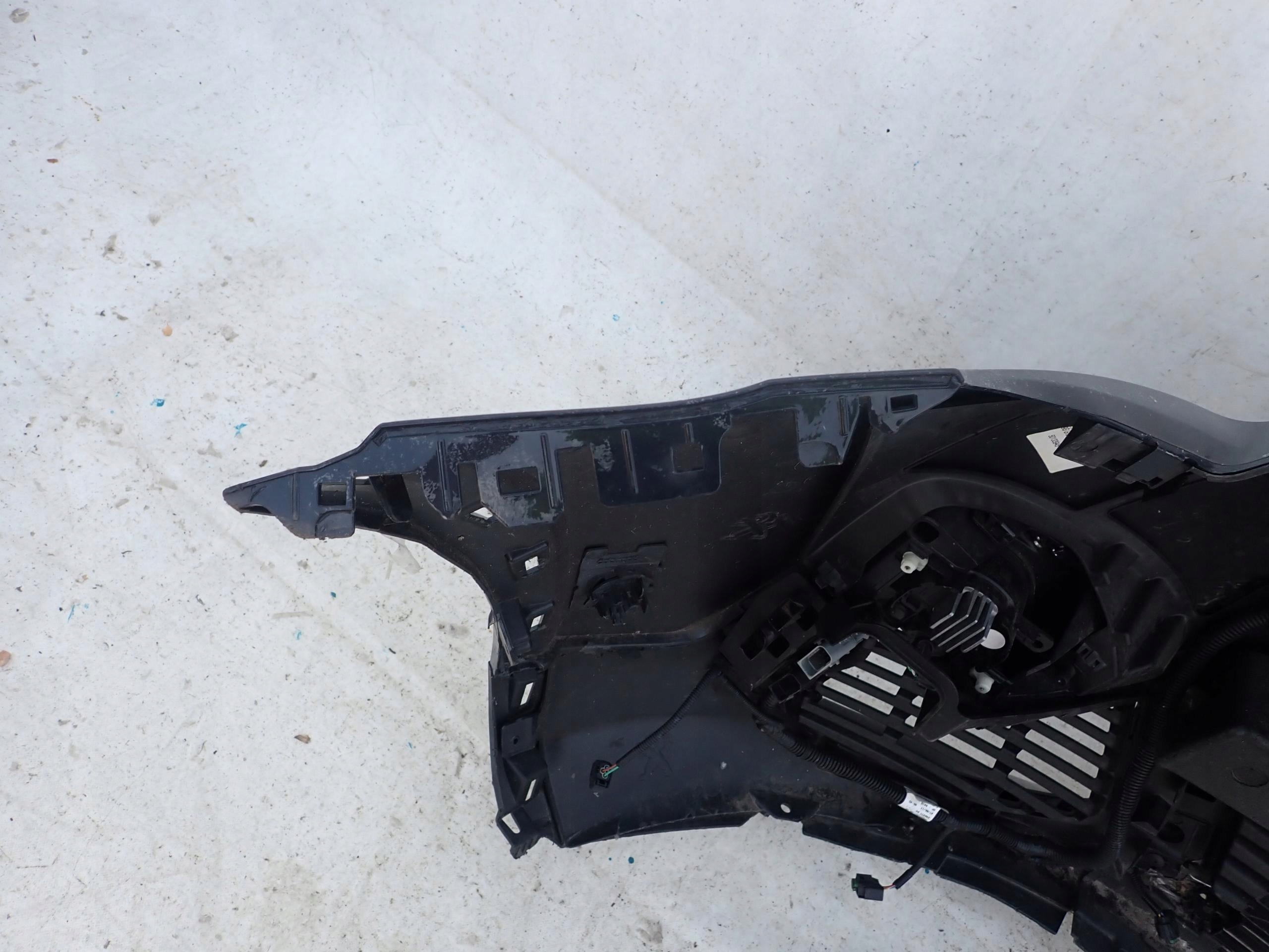 PEUGEOT 3008 II 16- bumper front front 6PDC