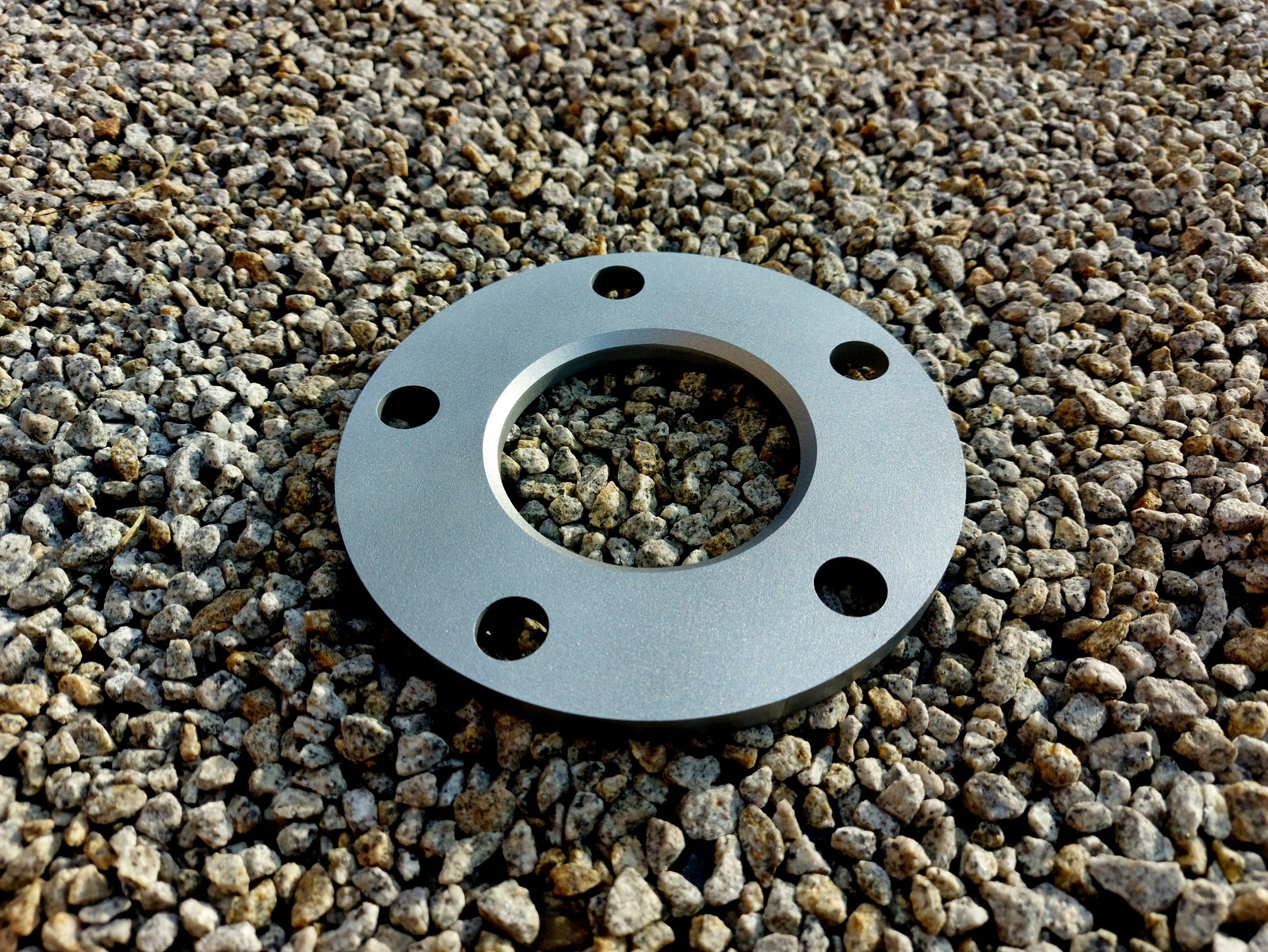 

Dystanse Infiniti Nissan Renault 5x114,3 66,1 8mm