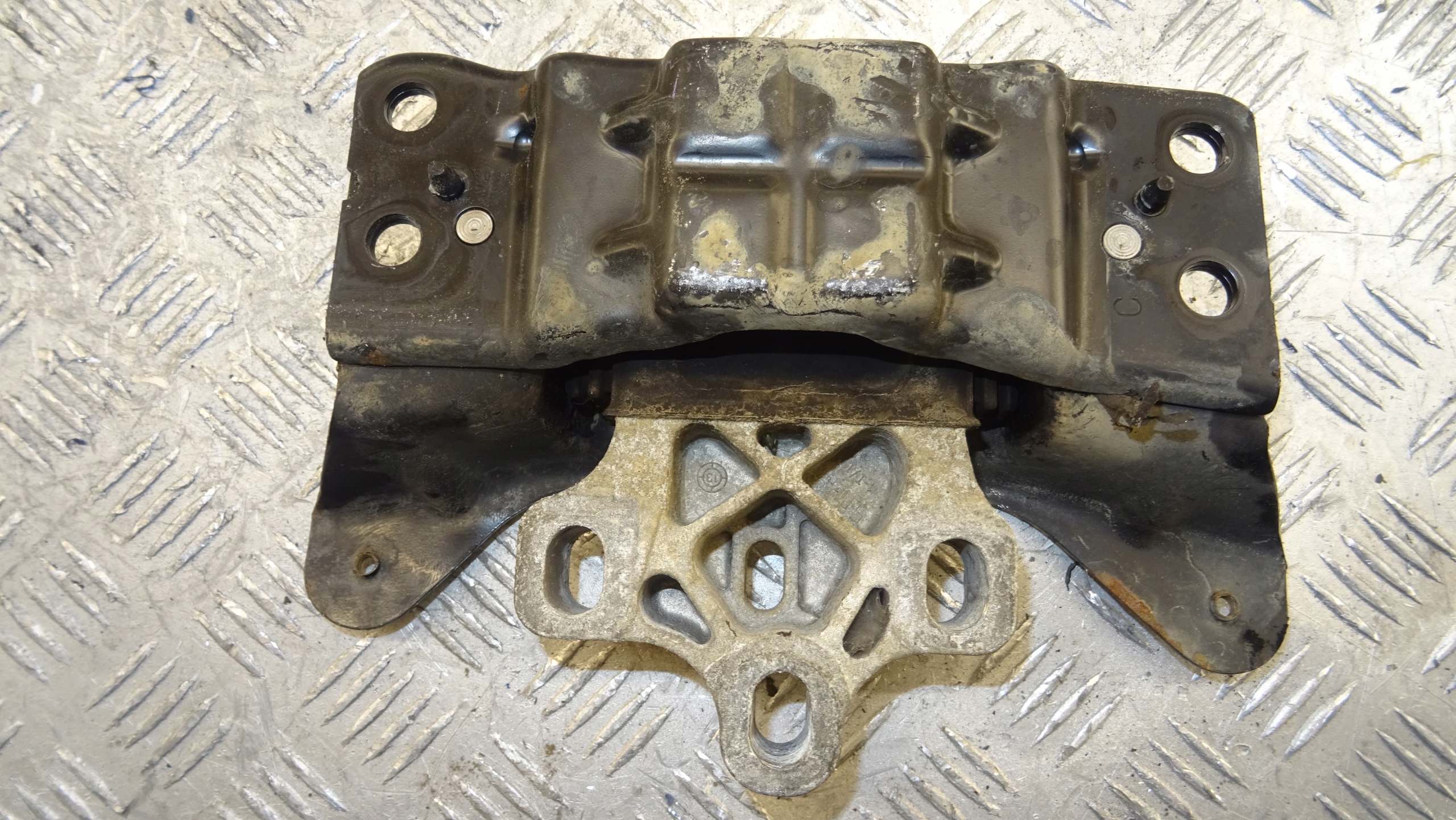 VW GOLF VII holder gearbox mounting 5Q0199555T